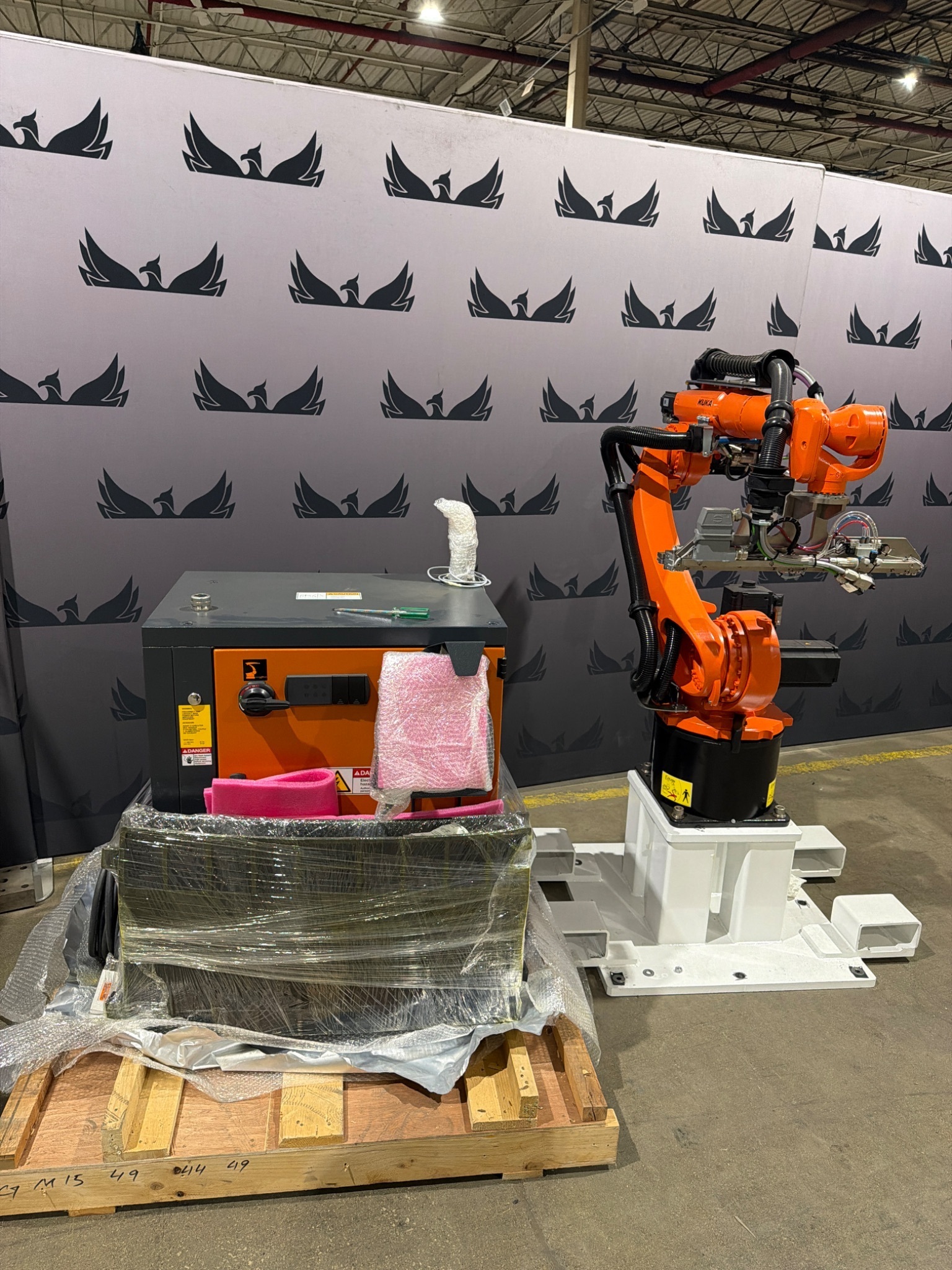 2021 KUKA KR20 1810-2/SEL ROBOT WITH KR C4 CONTROLLER AND SMARTPAD TEACH PENDANT; USED 0