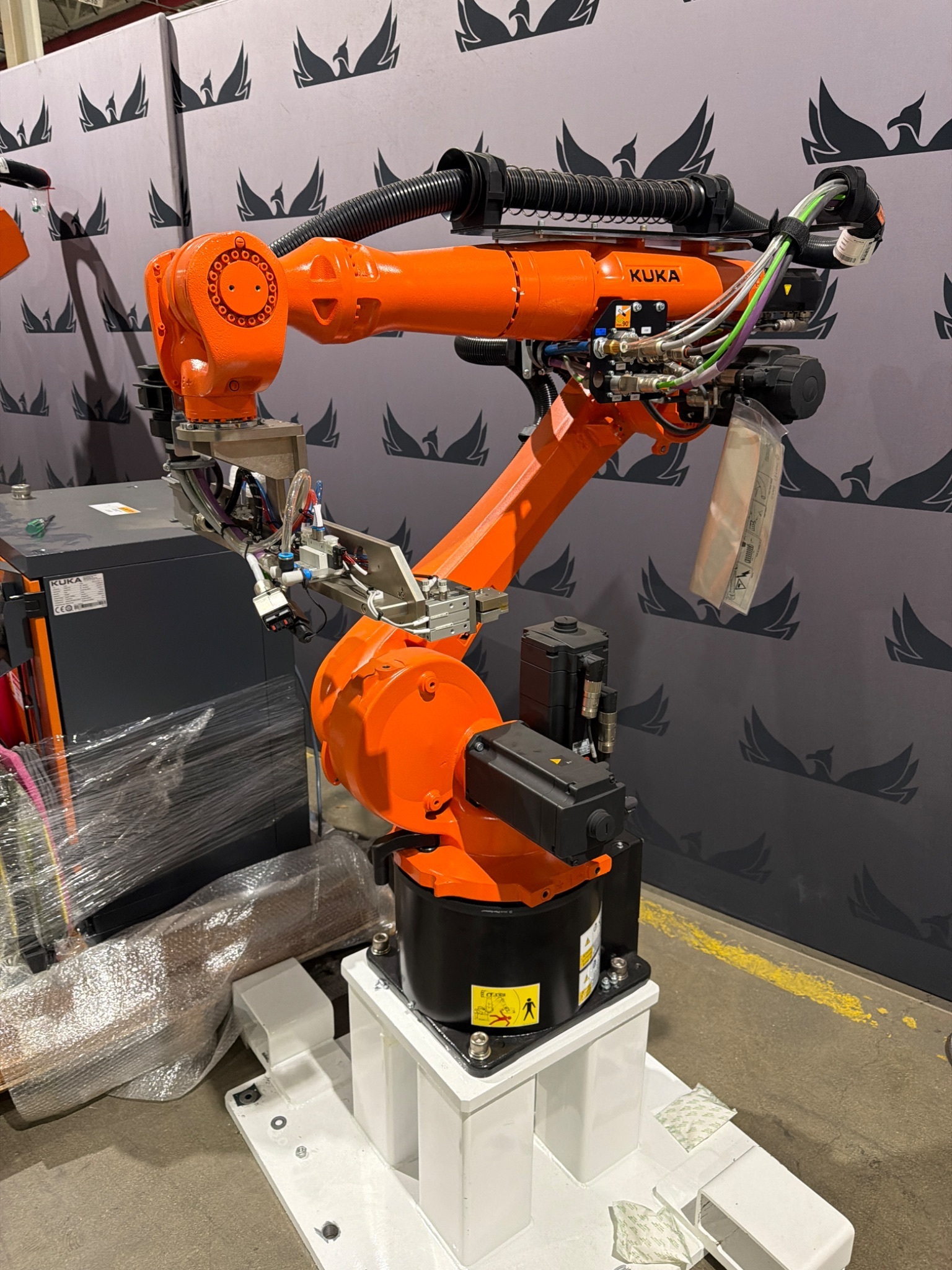 2021 KUKA KR20 1810-2/SEL ROBOT WITH KR C4 CONTROLLER AND SMARTPAD TEACH PENDANT; USED 6