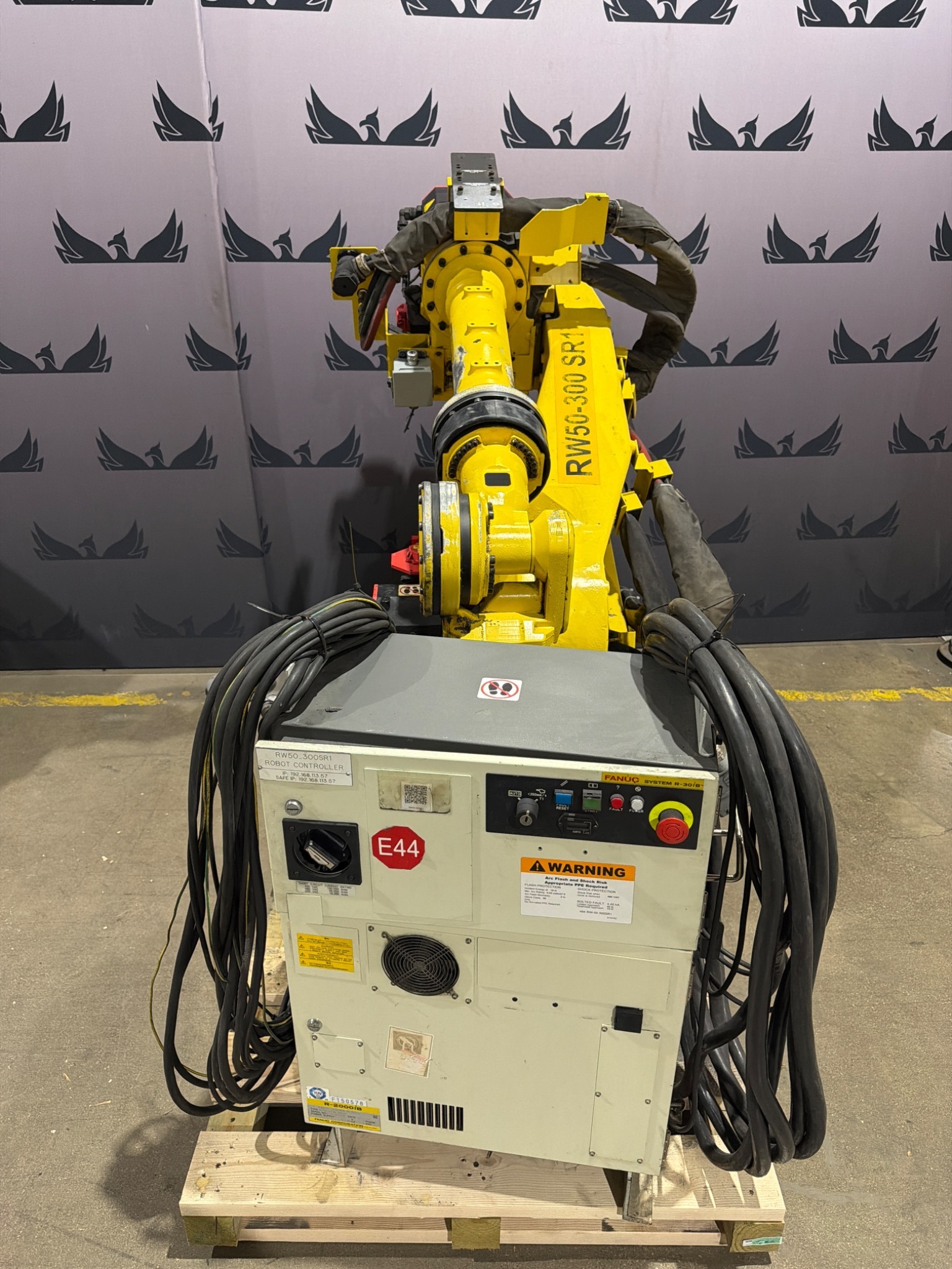 FANUC R‑2000iB/210F Robot Complete w/ R‑30iB Controls USED 0