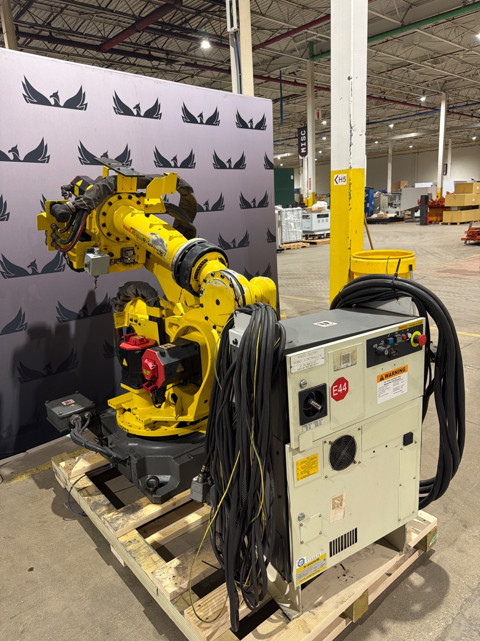 FANUC R‑2000iB/210F Robot Complete w/ R‑30iB Controls USED 1