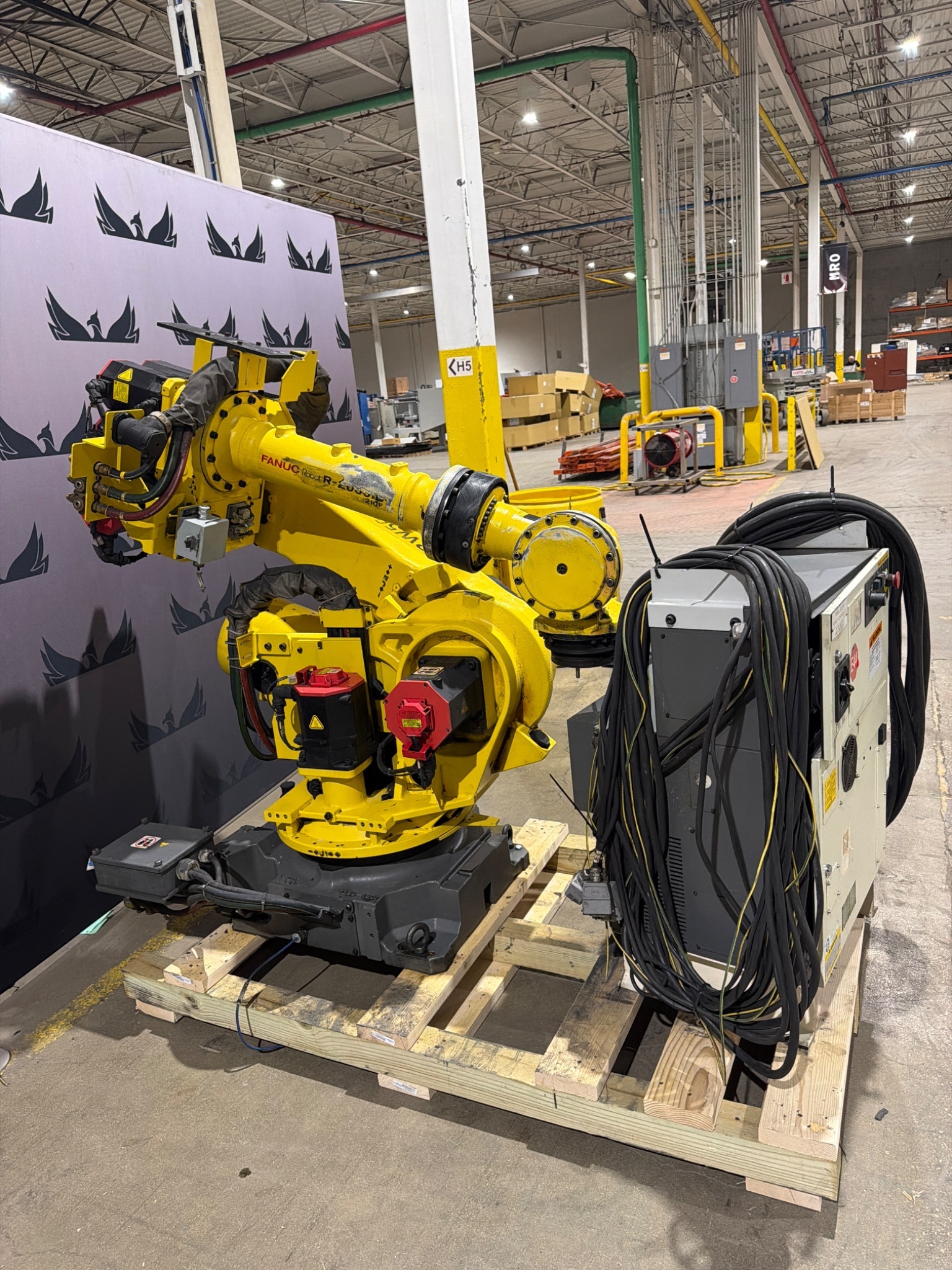 FANUC R‑2000iB/210F Robot Complete w/ R‑30iB Controls USED 2