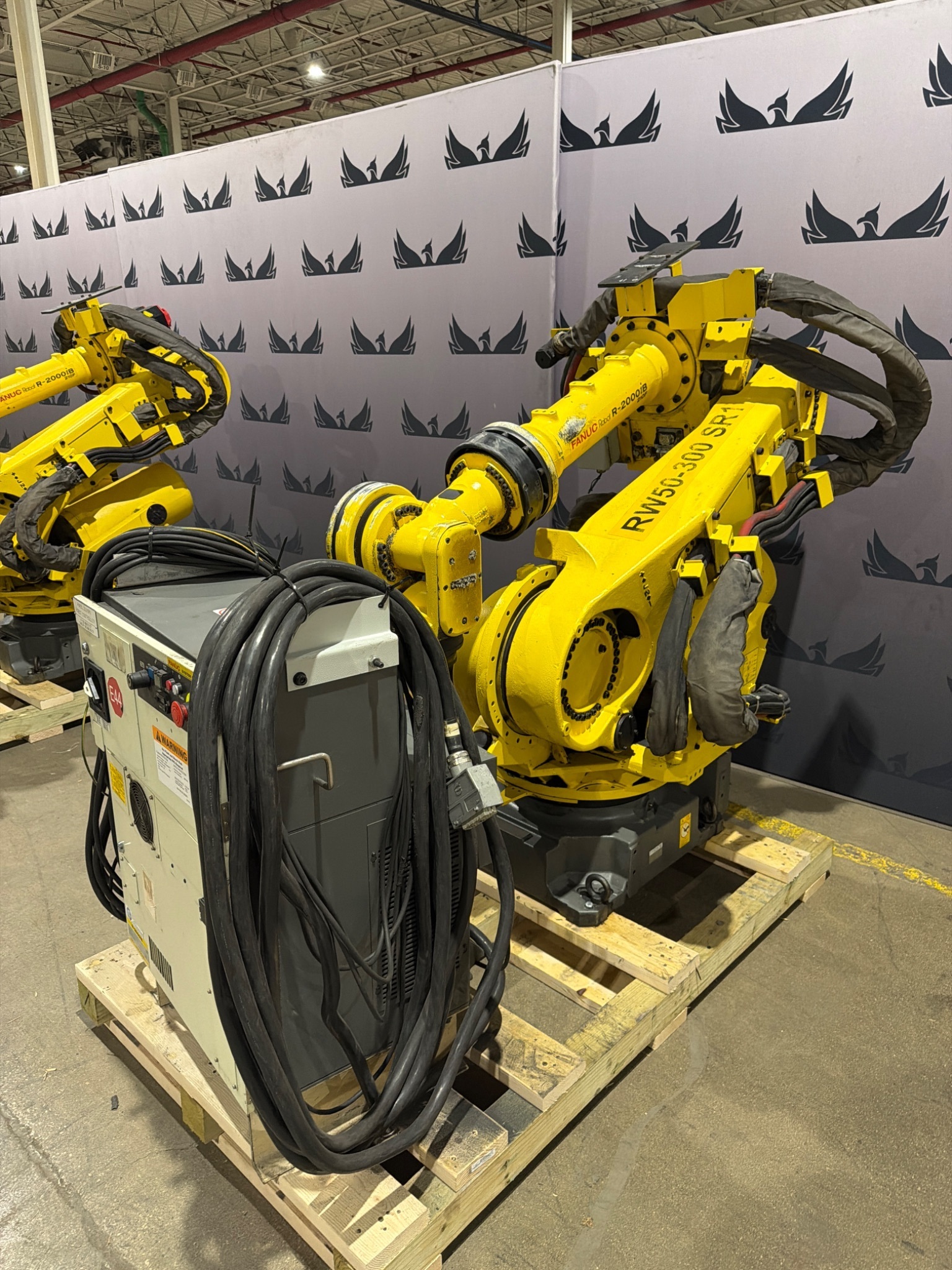 FANUC R‑2000iB/210F Robot Complete w/ R‑30iB Controls USED 3