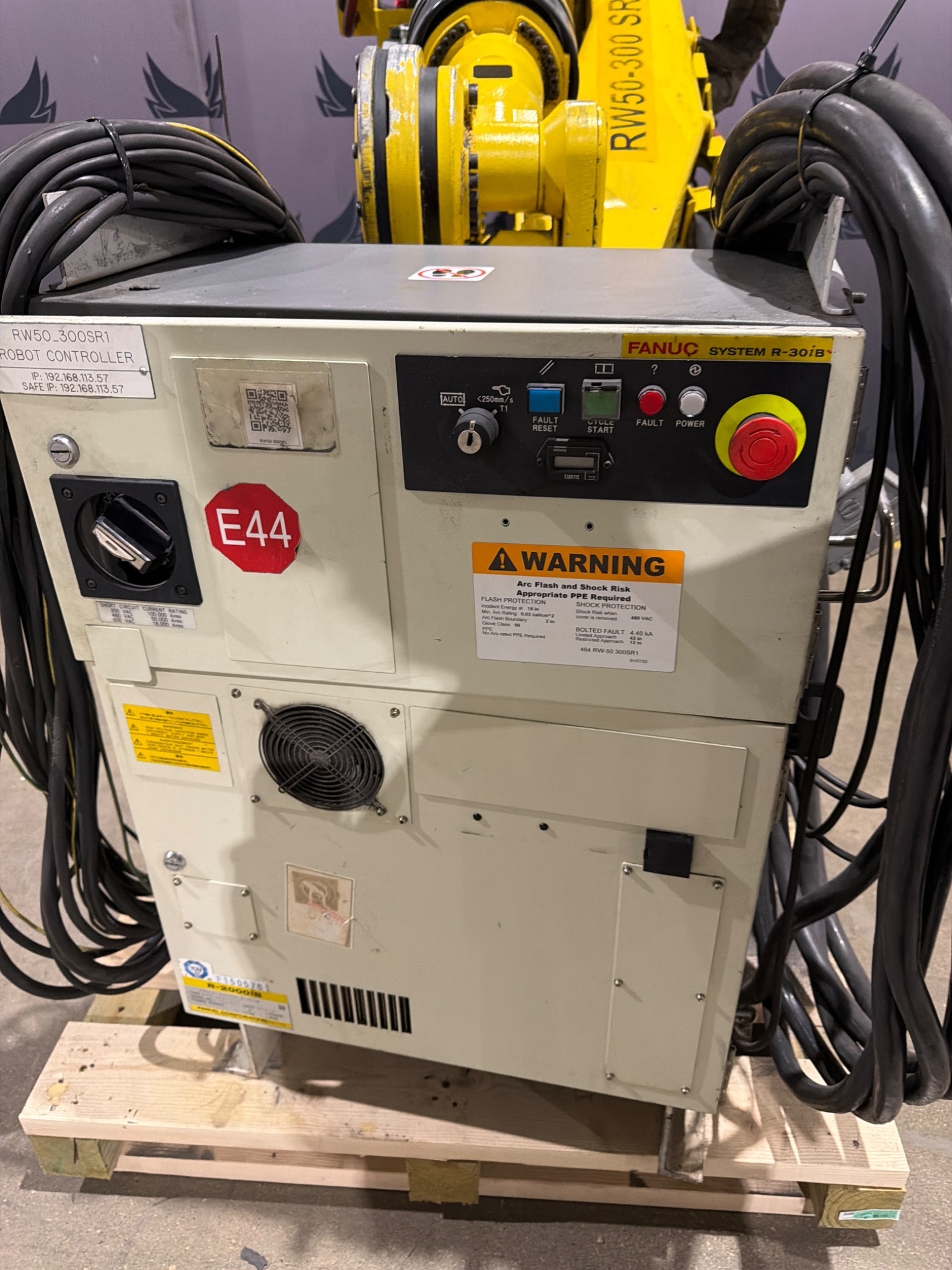 FANUC R‑2000iB/210F Robot Complete w/ R‑30iB Controls USED 7