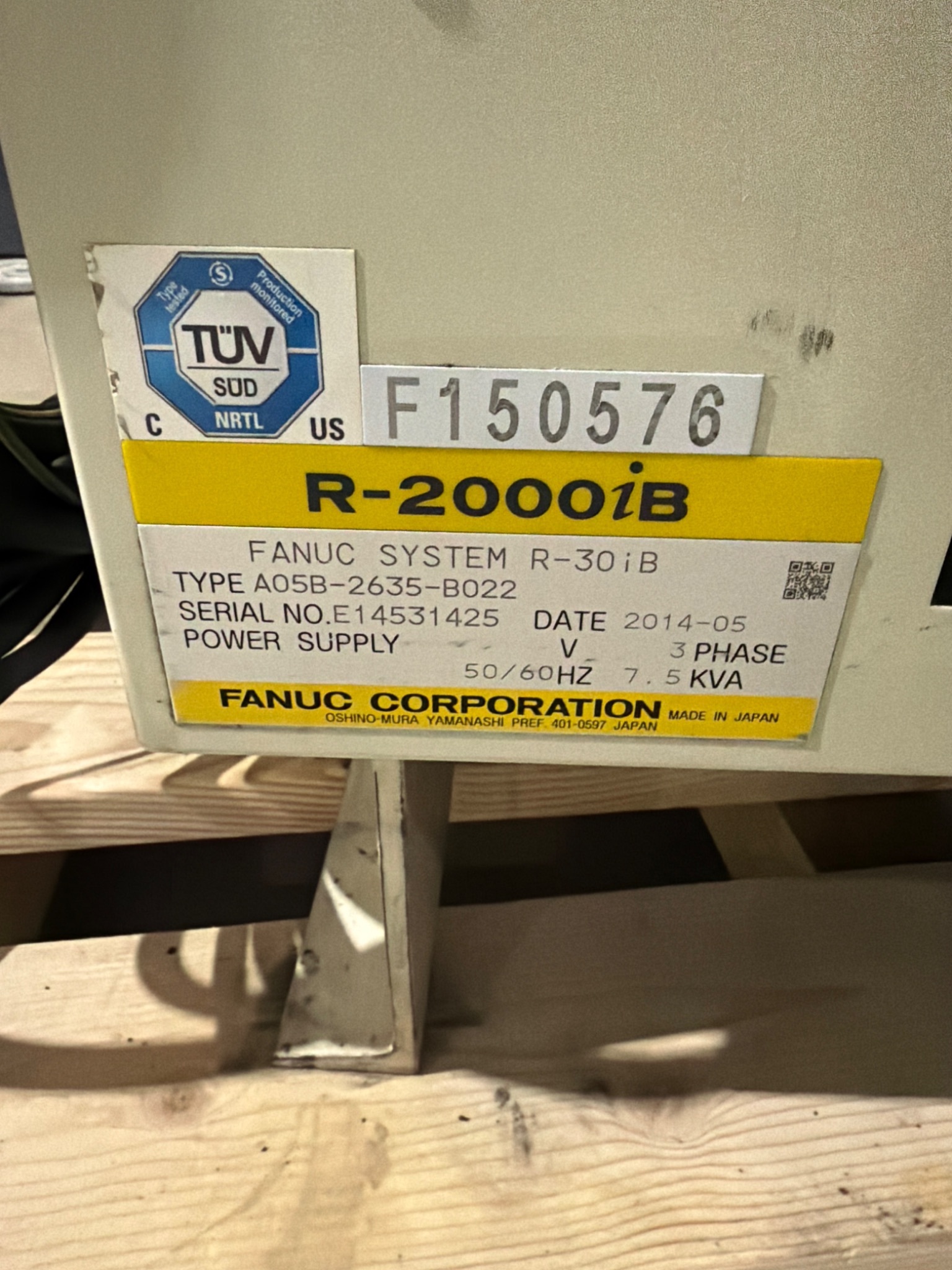 FANUC R‑2000iB/210F Robot Complete w/ R‑30iB Controls USED 9