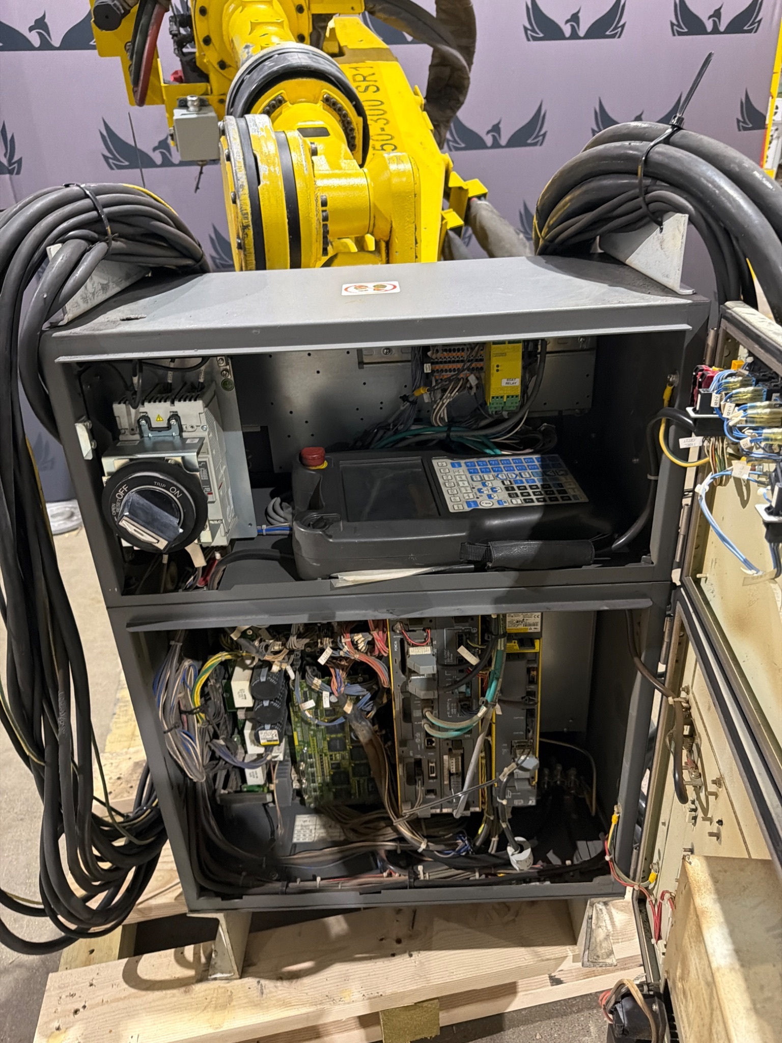 FANUC R‑2000iB/210F Robot Complete w/ R‑30iB Controls USED 10