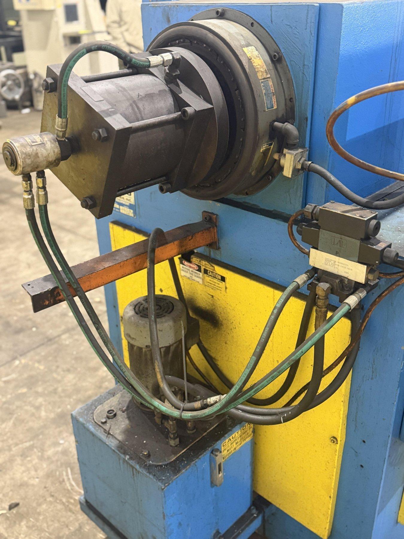 12,000 LB X 24" X .090" DALLAS COIL REEL UNCOILER & FEEDER STRAIGHTENER FEED LINE USED 11