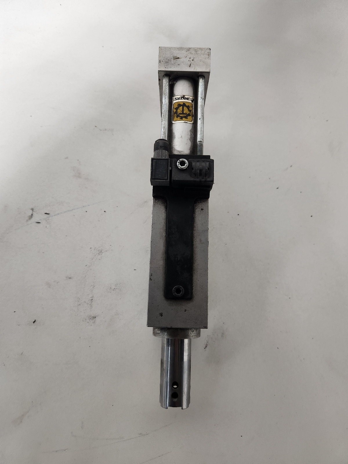 Tünkers SZK 40.1 T12 60Hub Pneumatic Cylinder USED 1
