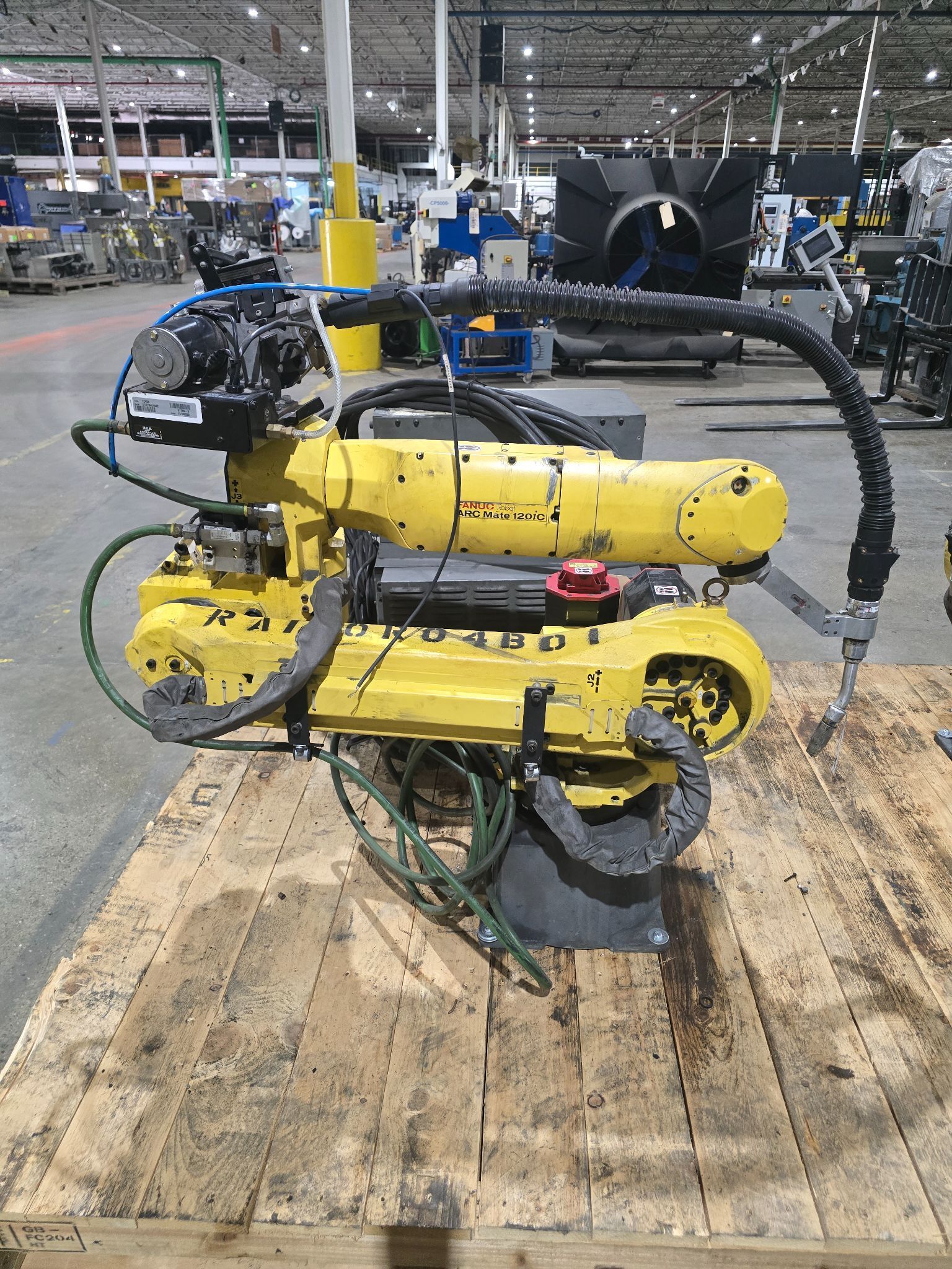 Fanuc ArcMate 120iC Complete with R‑30iB Controller USED 1