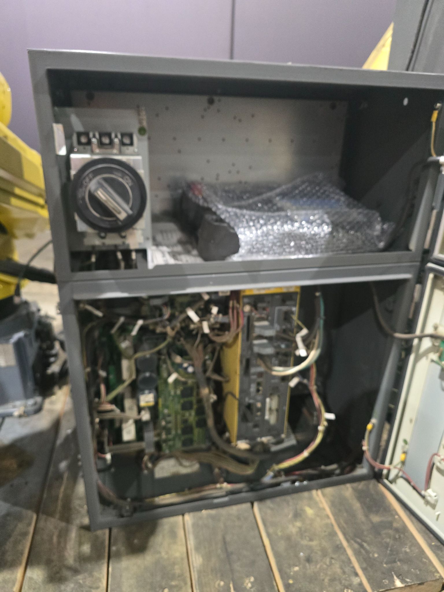 FANUC ArcMate 120iC 6‑Axis Industrial Welding Robot REFURBISHED 6