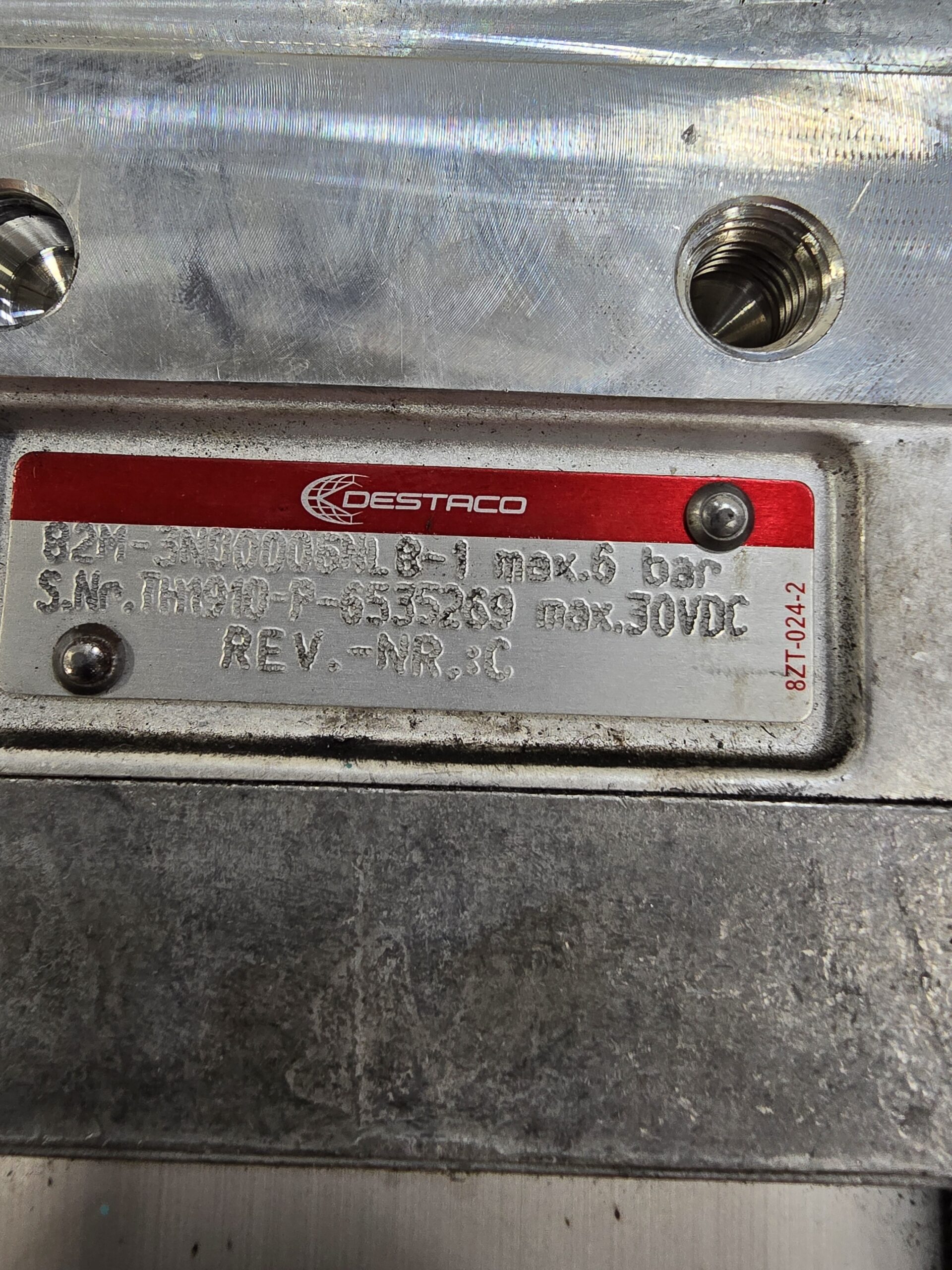 DESTACO 82M‑3N00006NL8‑1 Power Clamp USED 2