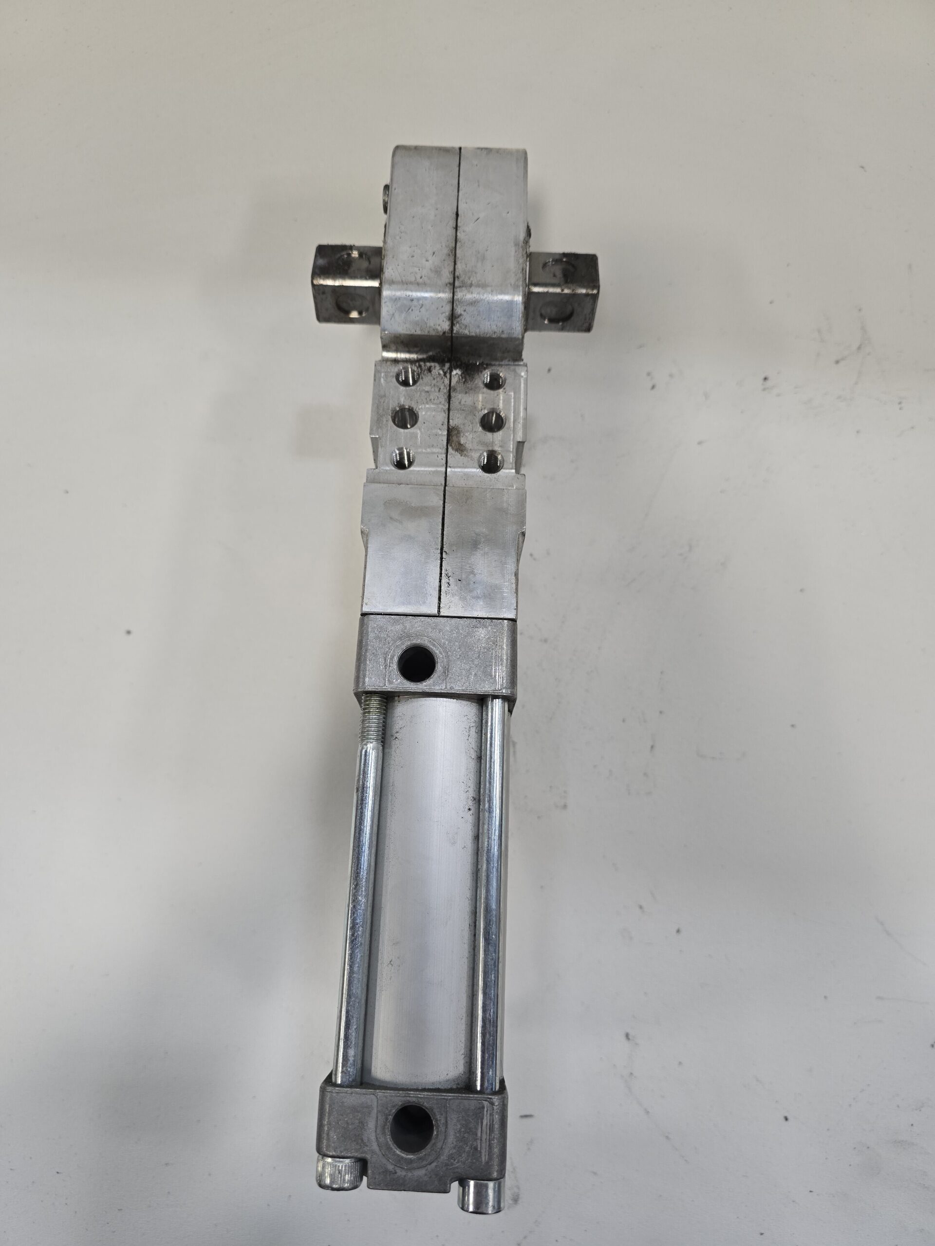 DESTACO 82M‑3N00006NL8‑1 Power Clamp USED 4