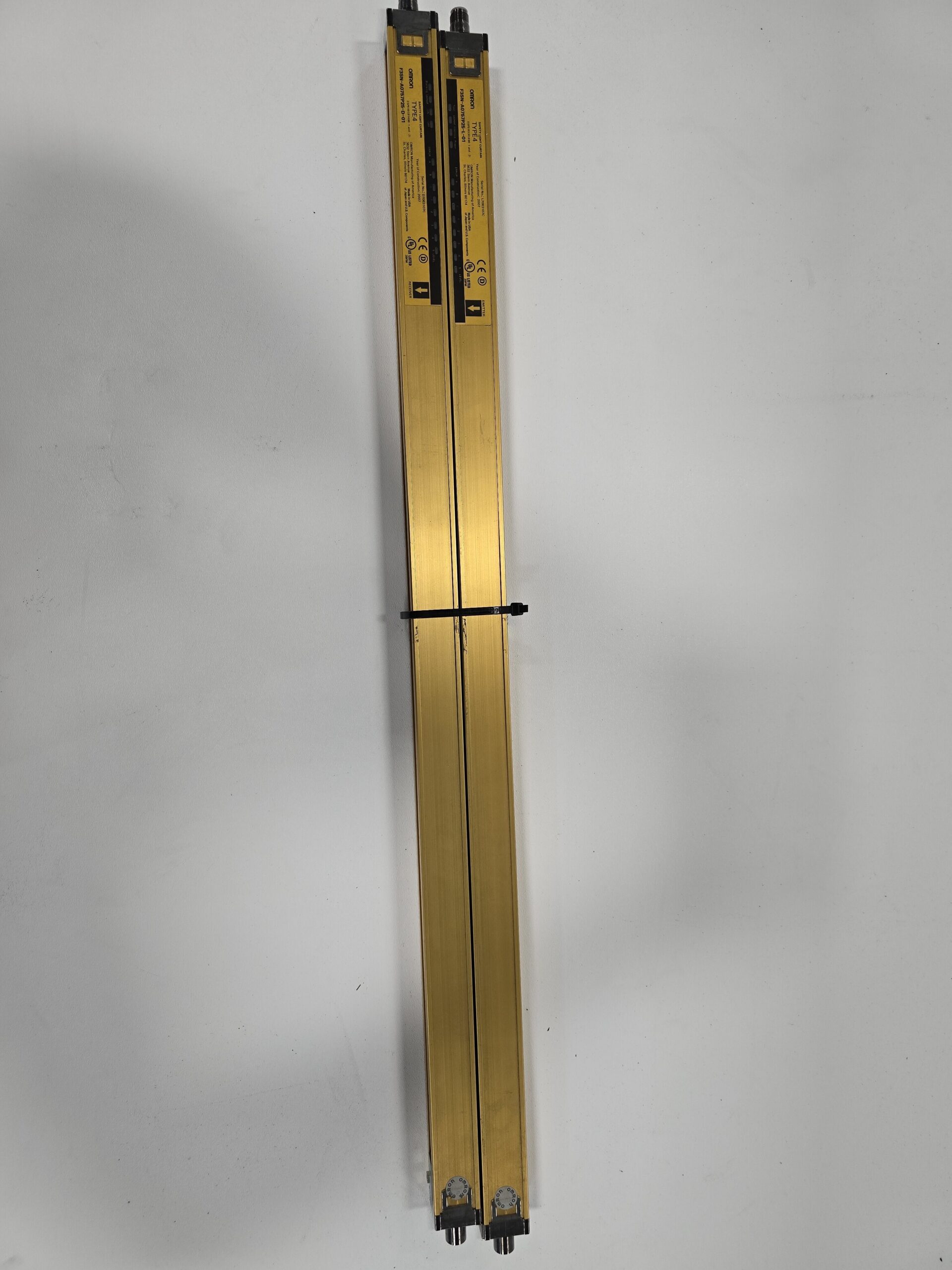 OMRON F3SN‑A0757P25‑L‑01 / F3SN‑A0757P25‑D‑01 Light Curtain Set USED 0