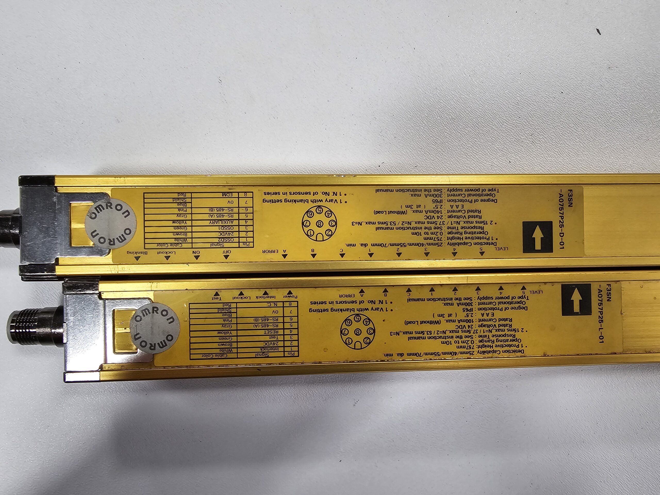 OMRON F3SN‑A0757P25‑L‑01 / F3SN‑A0757P25‑D‑01 Light Curtain Set USED 2