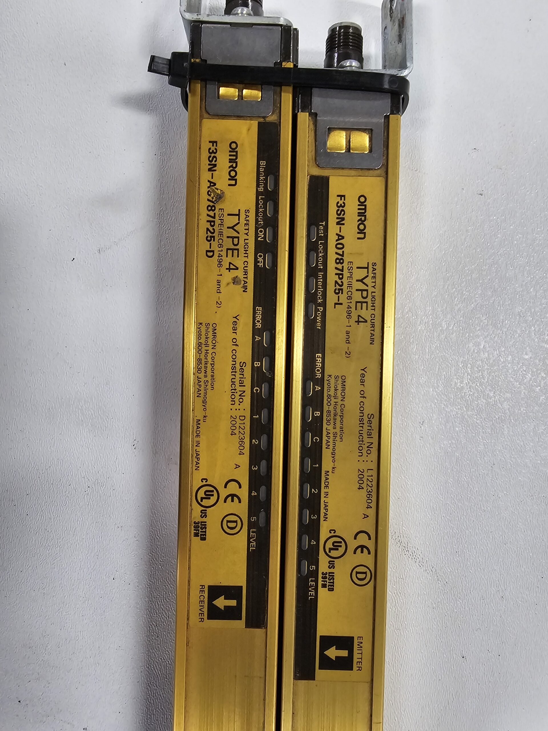 OMRON F3SN‑A0787P25‑L / F3SN‑A0787P25‑D Safety Light Curtain Set USED 1