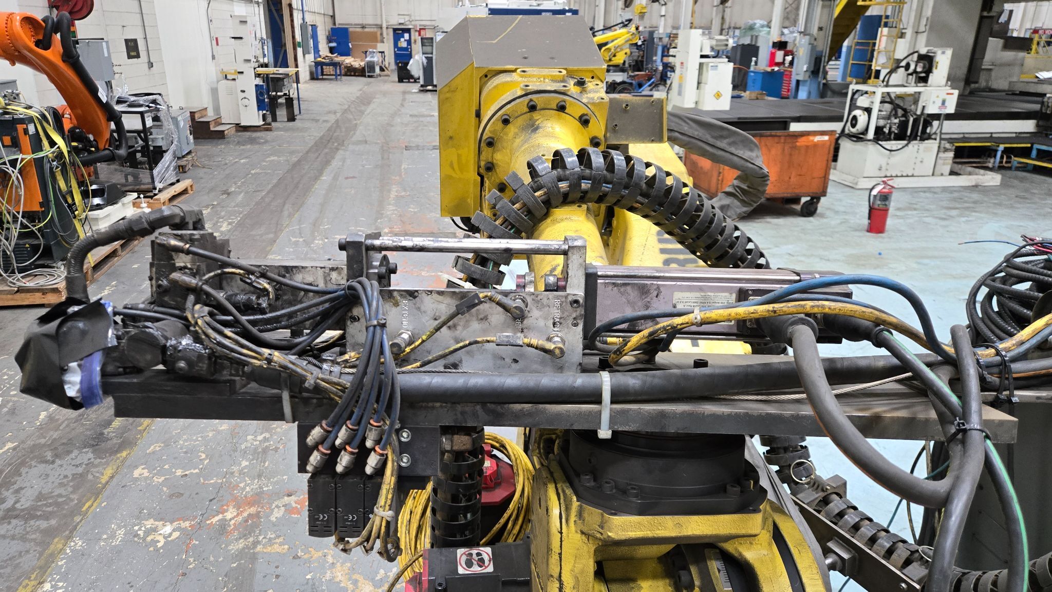 FANUC Robot R‑2000iB/210F Complete w/ R‑30iA Controller USED 2
