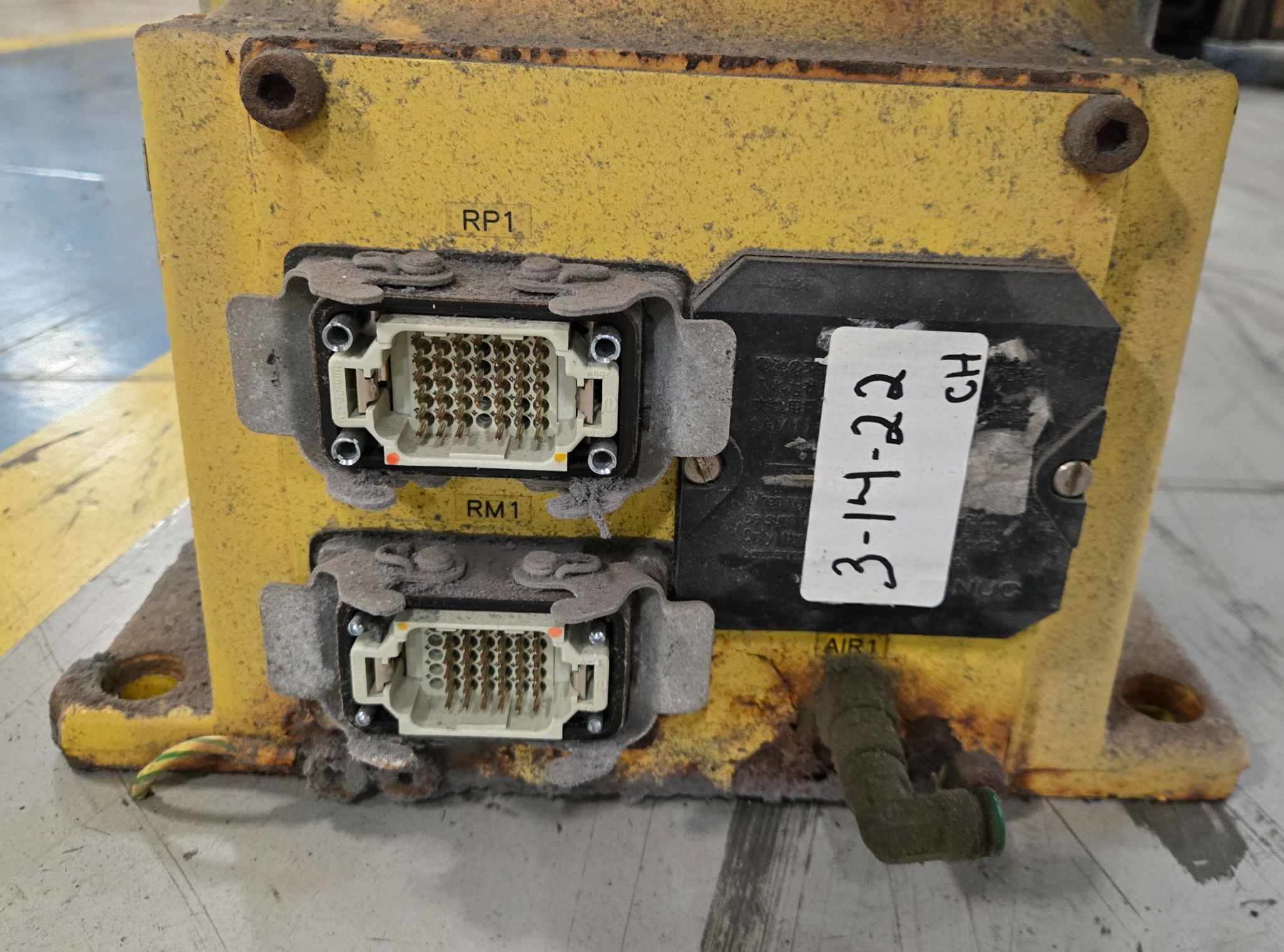 FANUC M‑16iB/20 Complete w/ R‑J3iB Controller USED 6