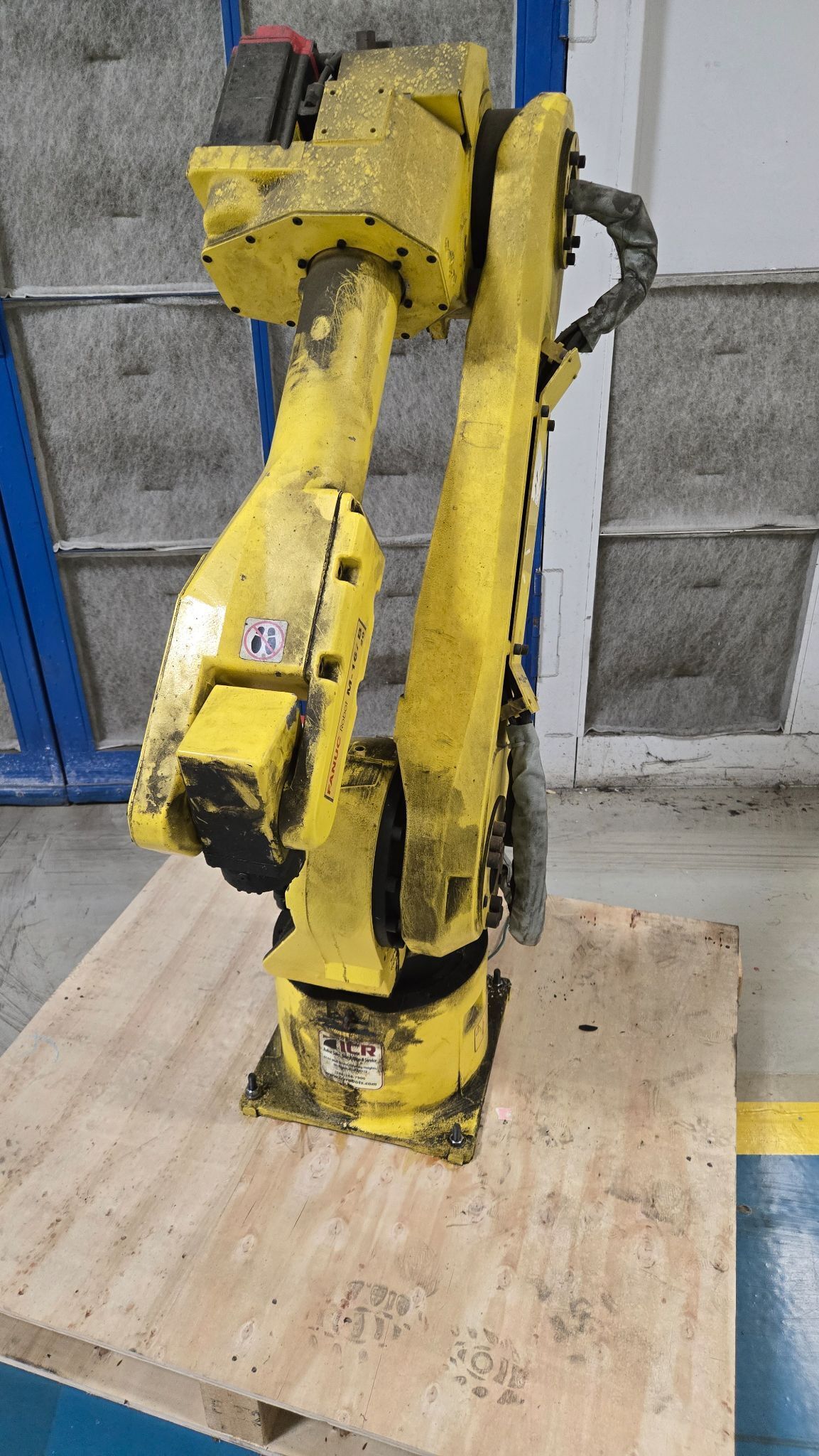 FANUC M‑16iB/20 Complete w/ R‑J3iB Controller USED 4