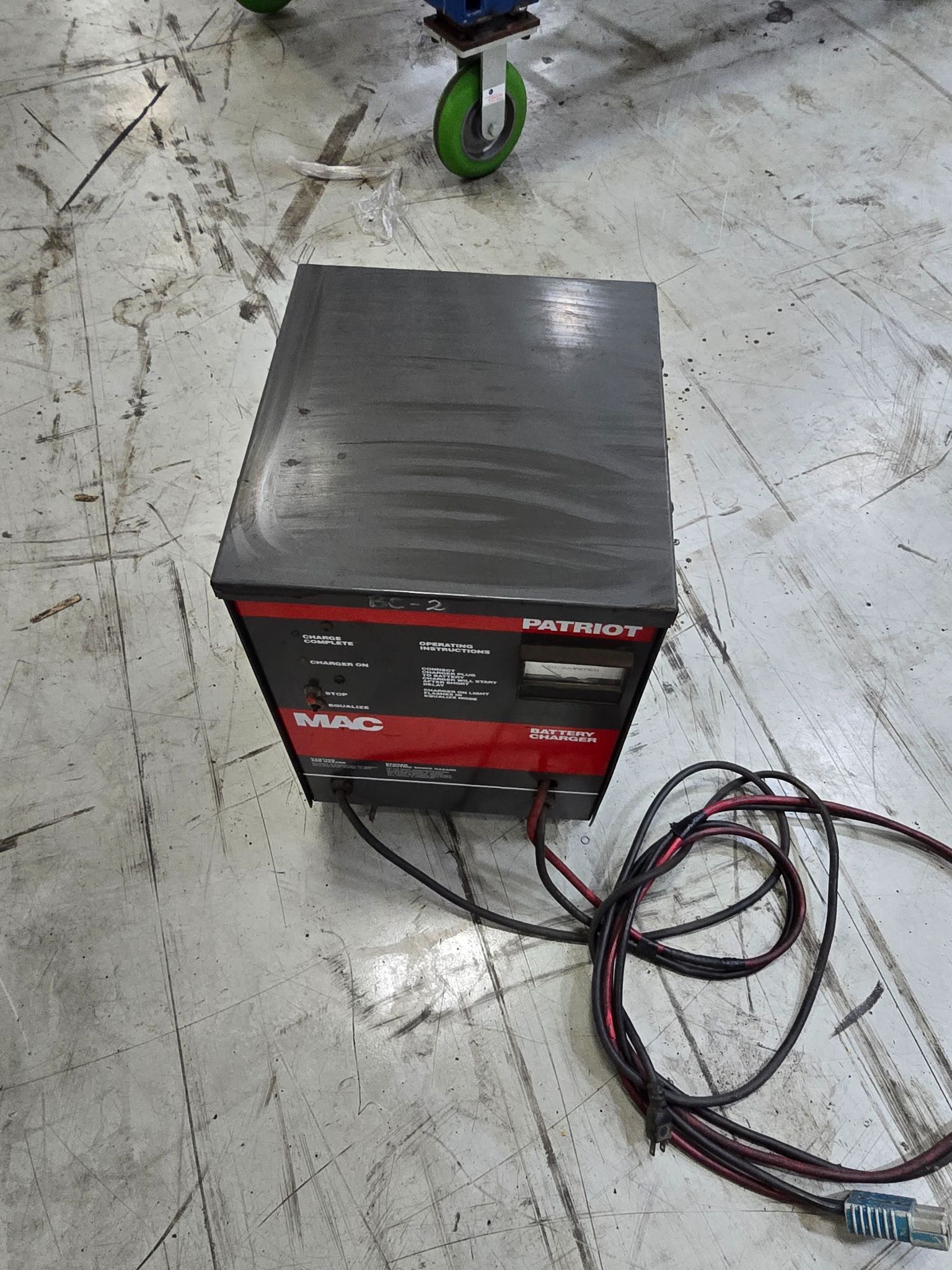 MAC PAC1240 BATTERY CHARGER USED 1