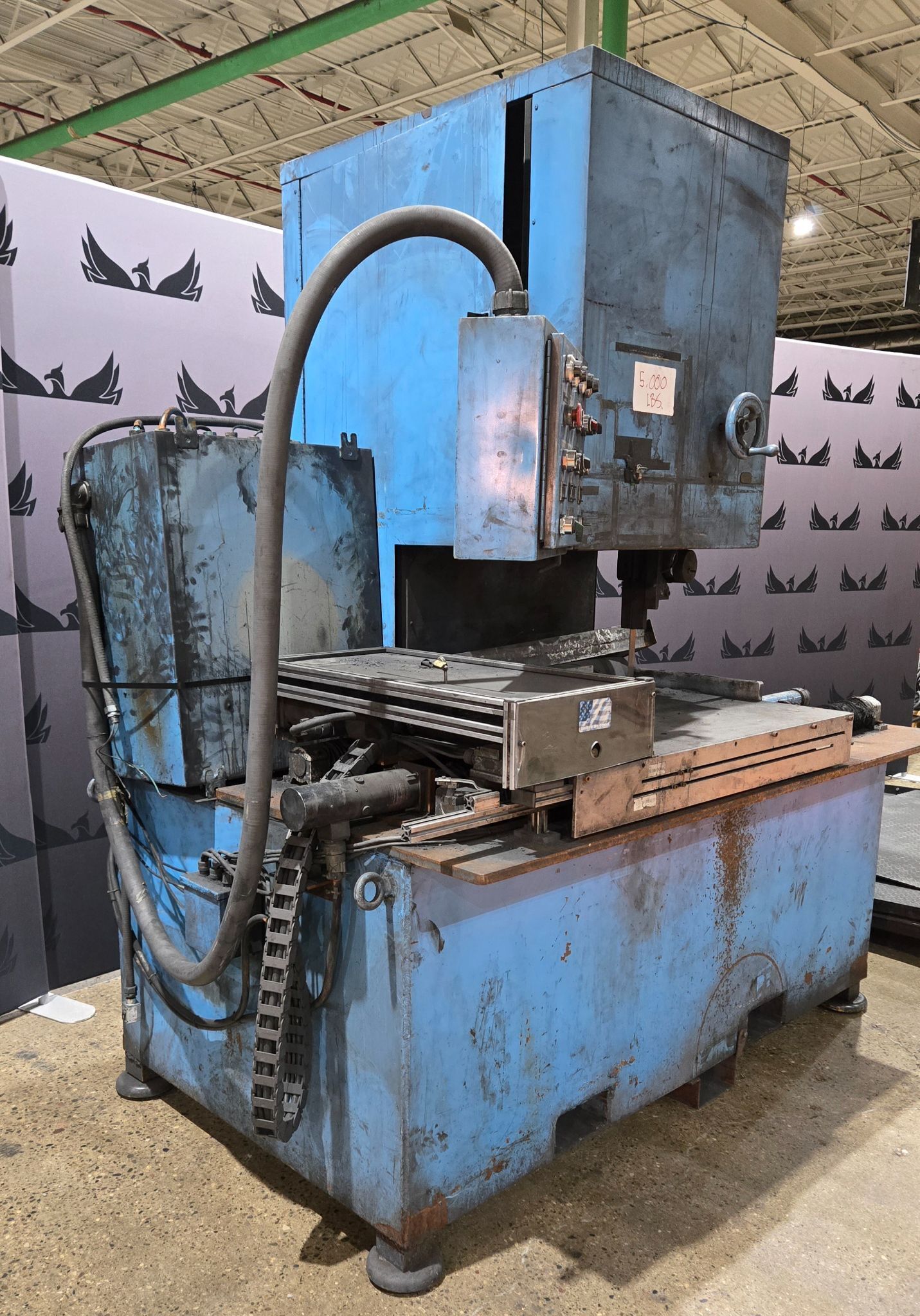 Automatic Vertical Bandsaw USED 2