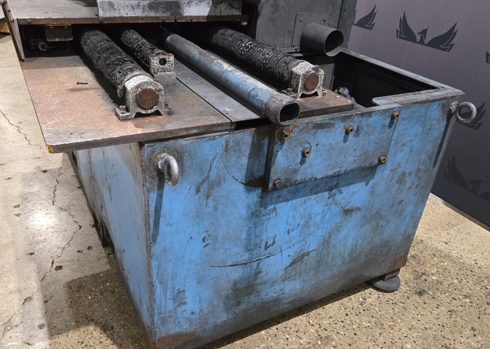 Automatic Vertical Bandsaw USED 9