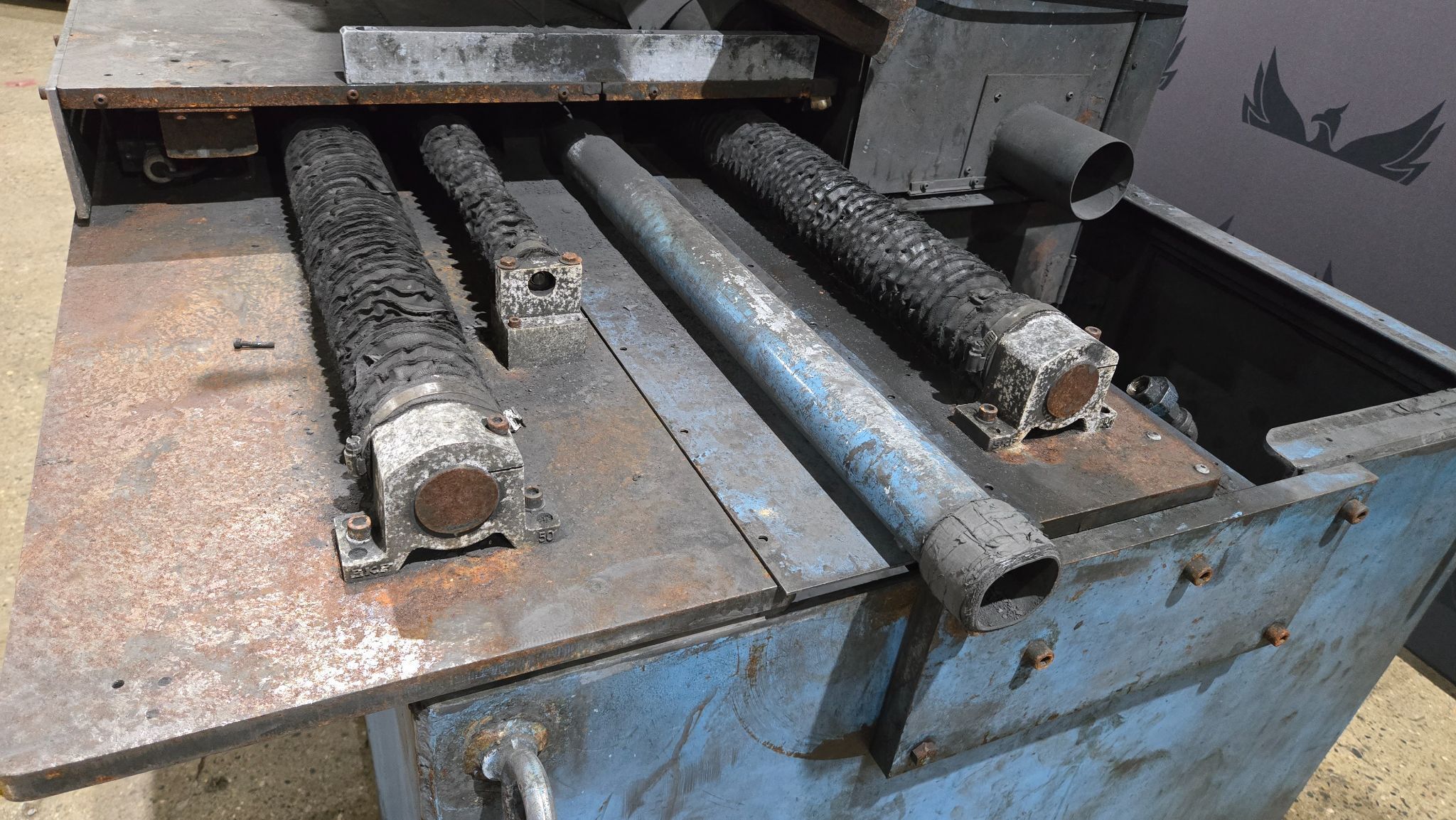 Automatic Vertical Bandsaw USED 11