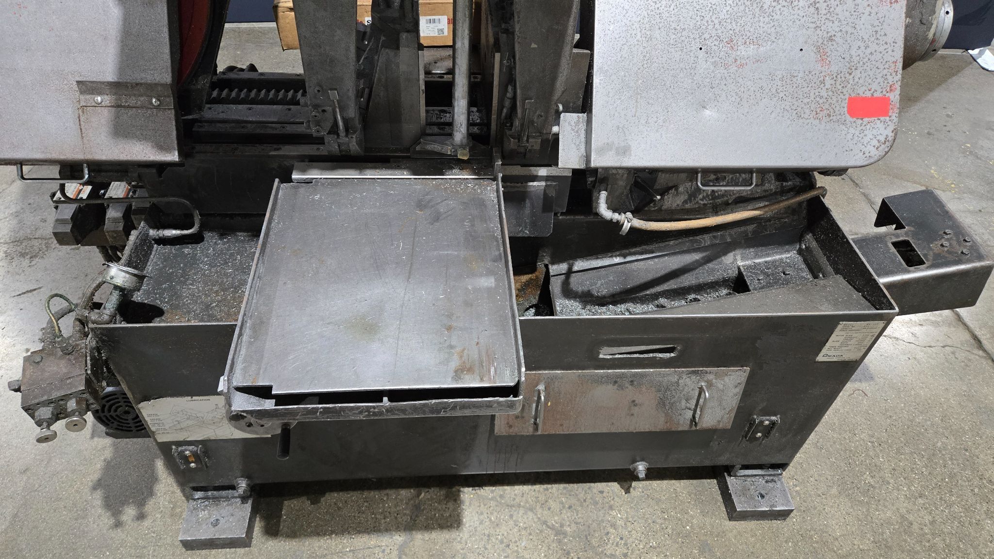 AMADA HA-400 HORIZONTAL BANDSAW USED 7