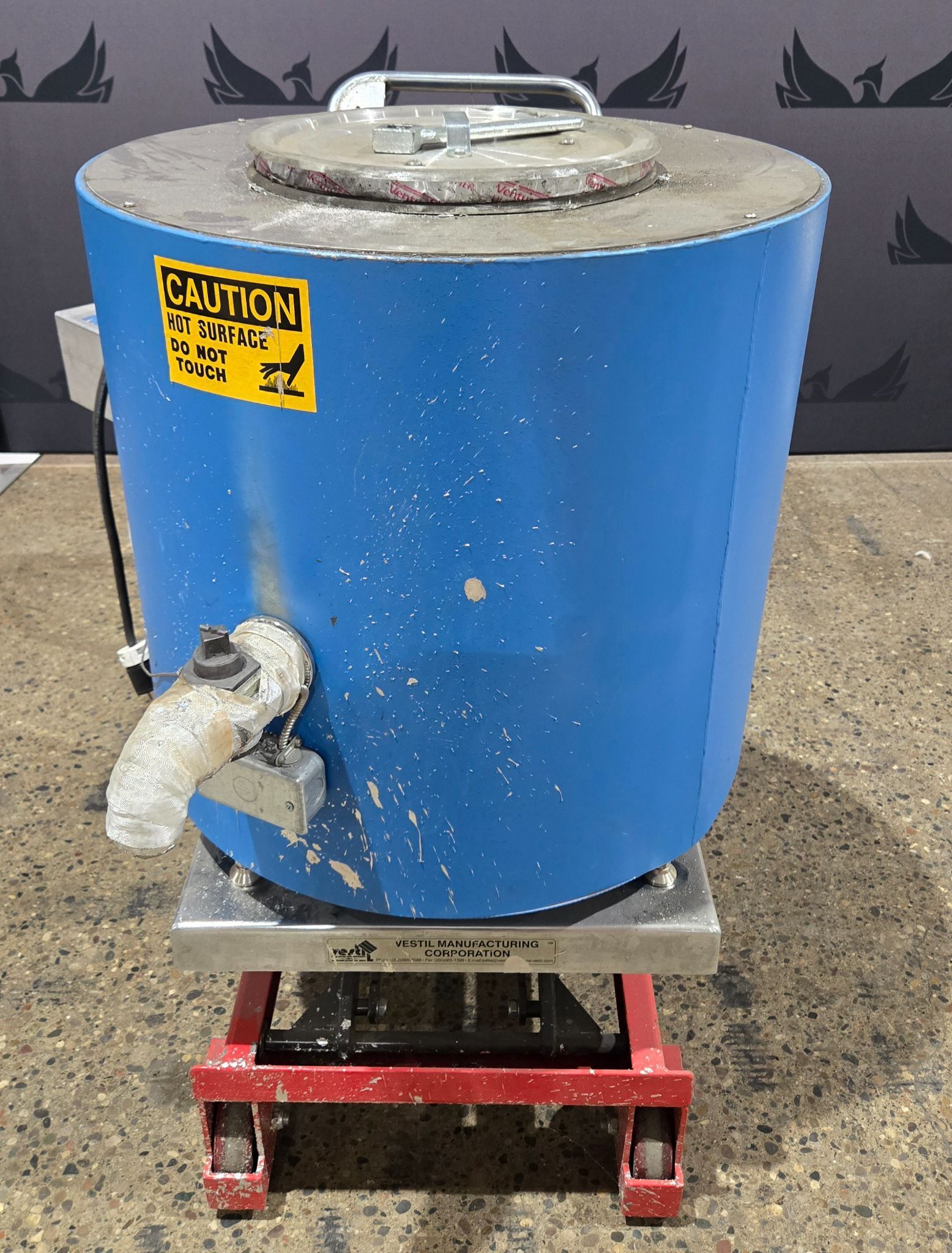 WENESCO High Temperature Kettle w/ Lifting Table USED 3