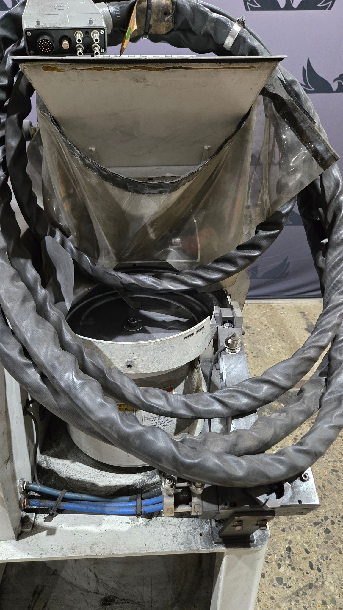 EMHART TEKNOLOGIES ETF12AF Vibratory Bowl Feeder Fastener Feeding System USED 2
