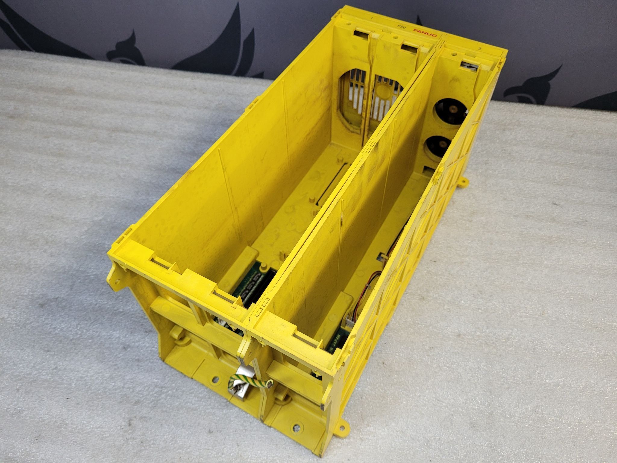 FANUC A05B‑2316‑C105 3‑Slot Backplane Assembly USED 0