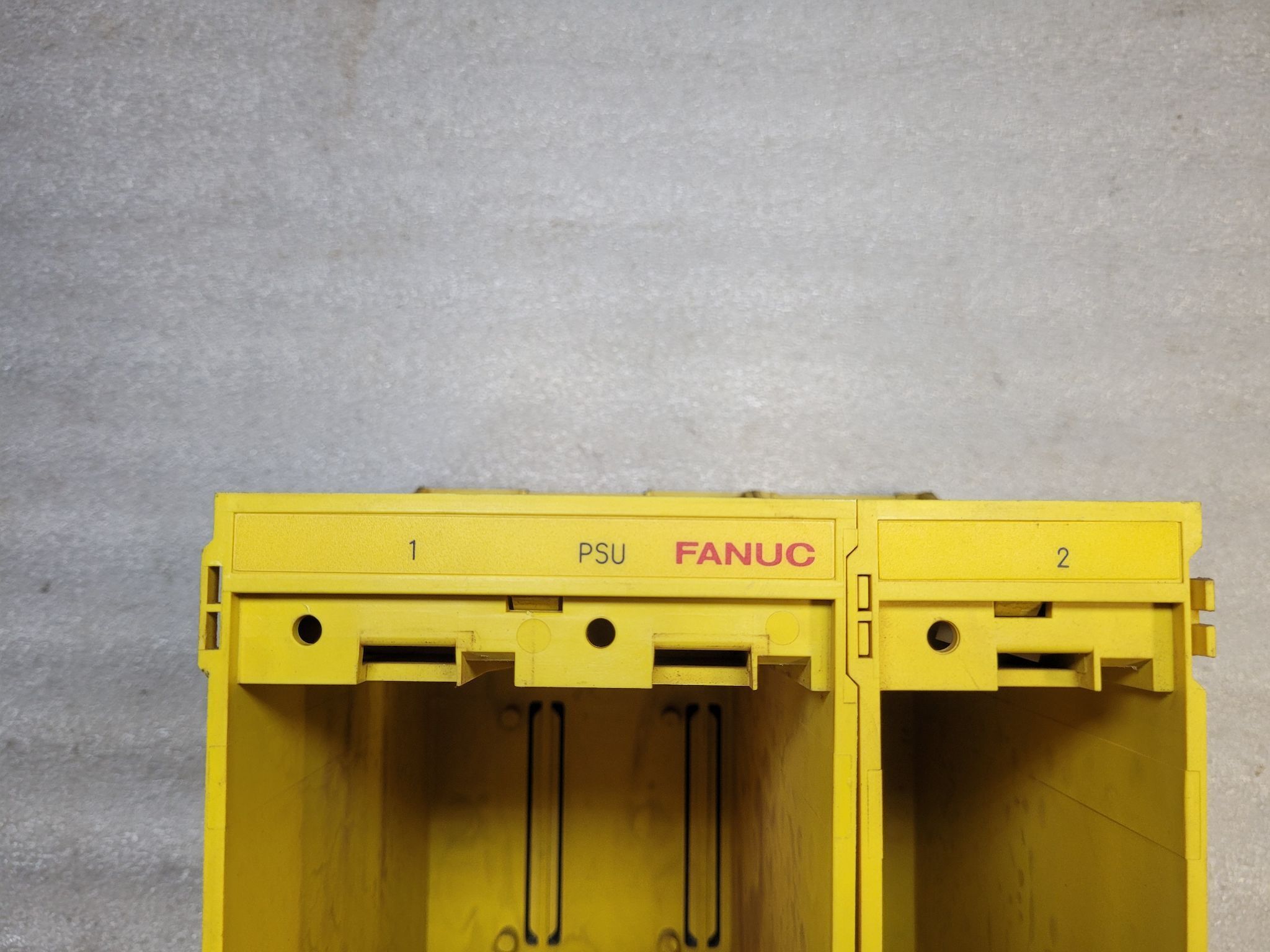 FANUC A05B‑2316‑C105 3‑Slot Backplane Assembly USED 2