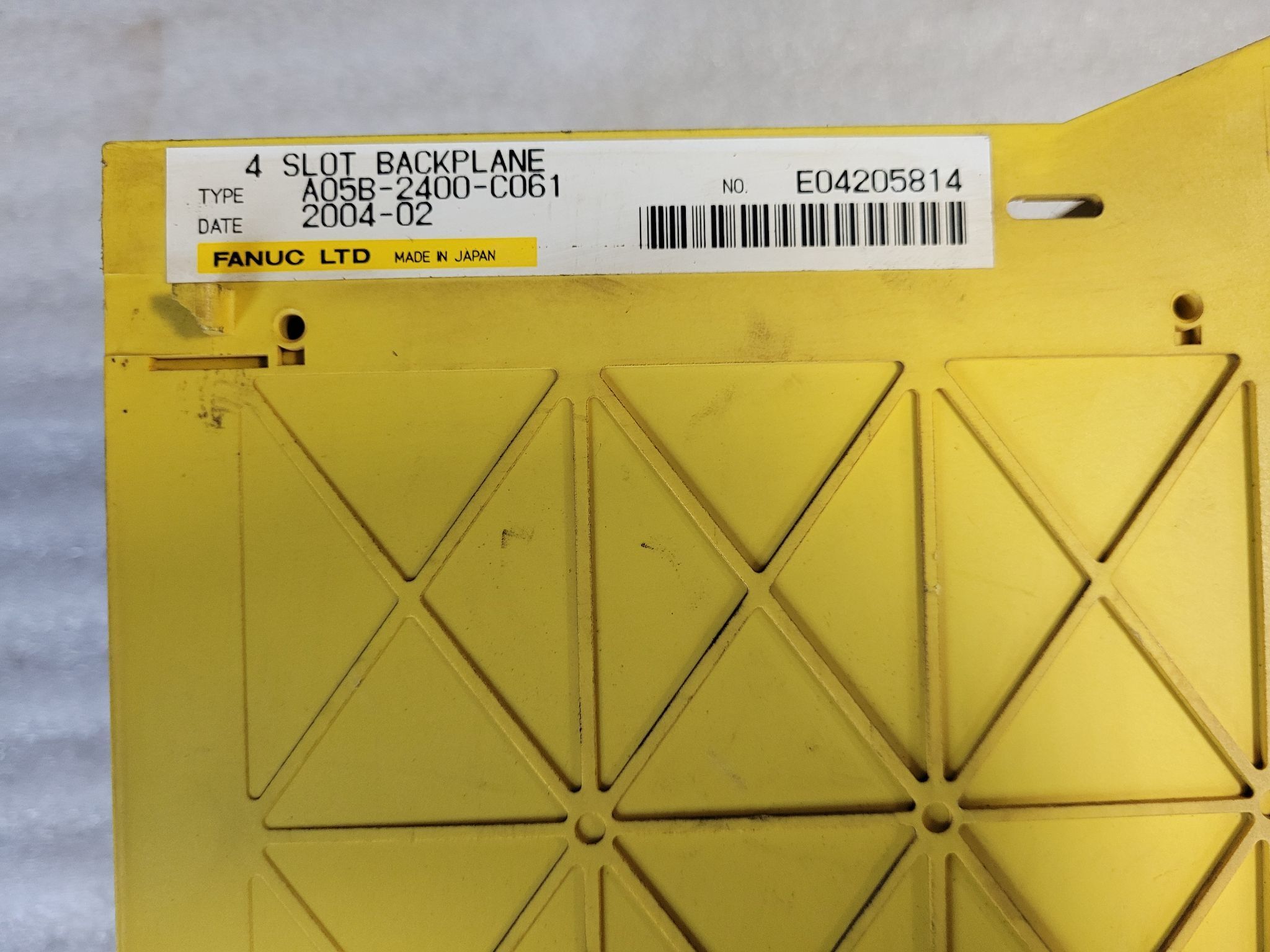 FANUC A05B‑2400‑C061 4‑Slot Backplane Assembly USED 2