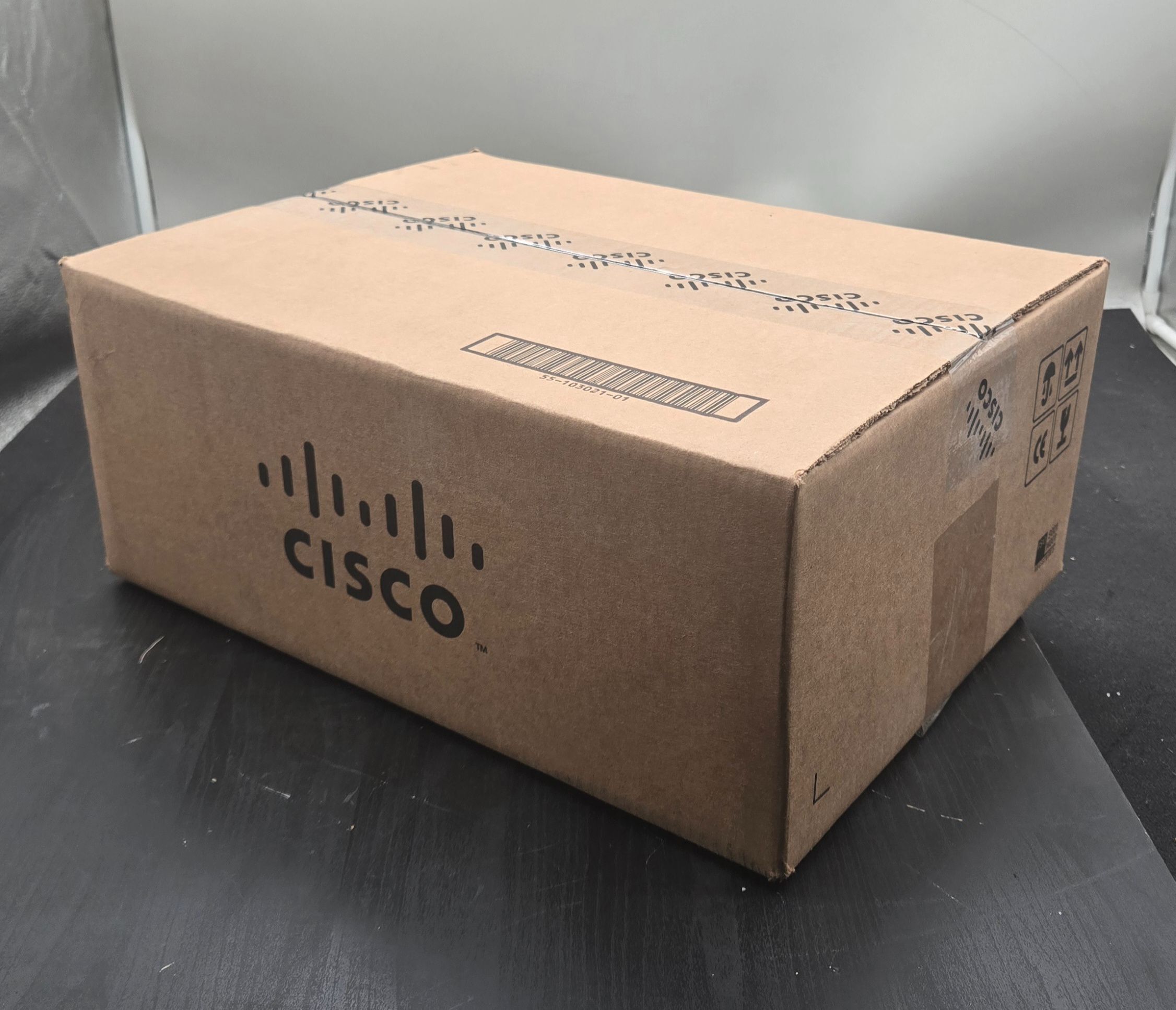 CISCO IE-3400H-24T-E IE3400H Heavy-Duty Industrial Ethernet Switch NEW 1
