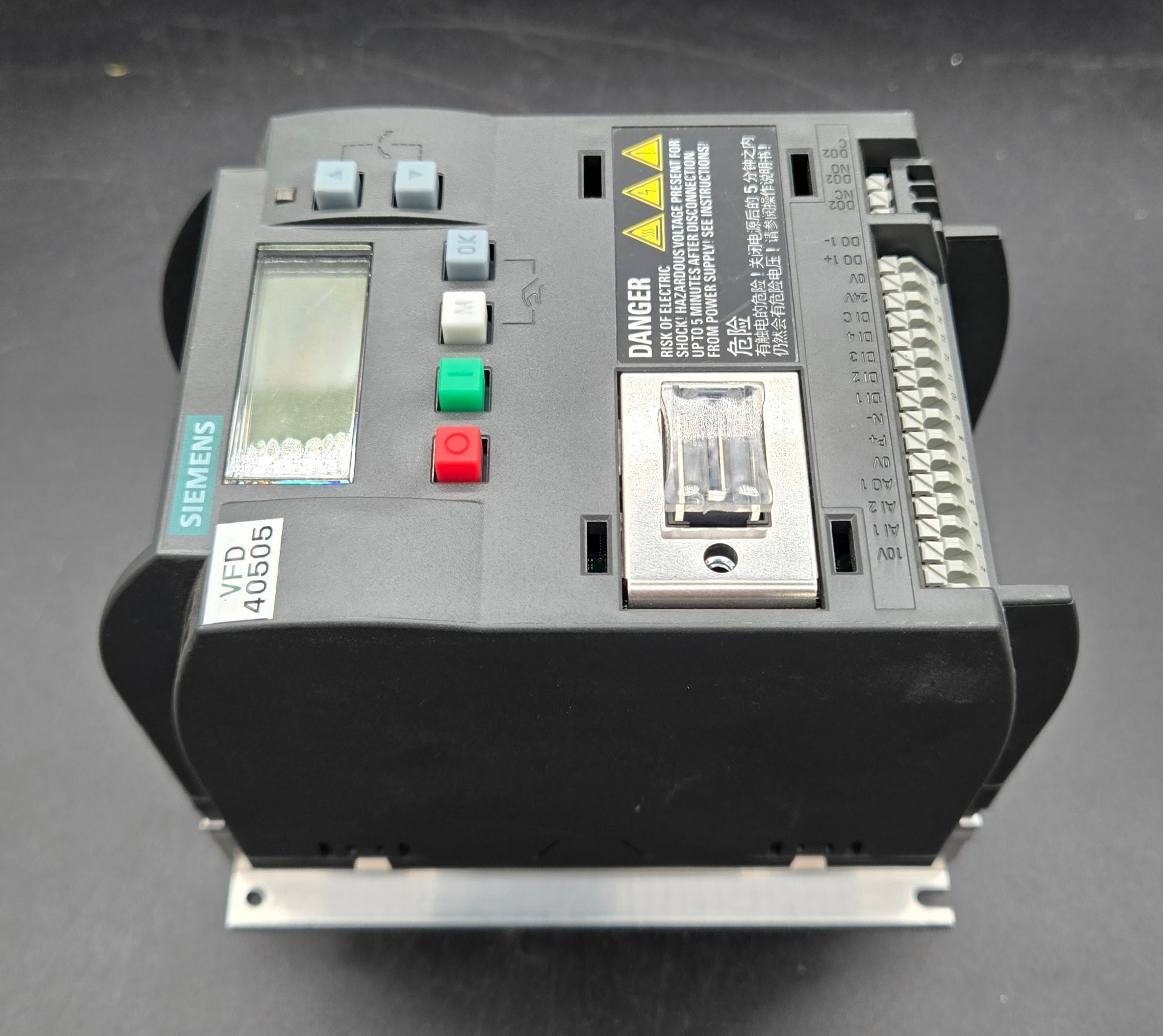 SIEMENS 6SL3210‑5BE15‑5CV0 SINAMICS V20 VFD USED 1