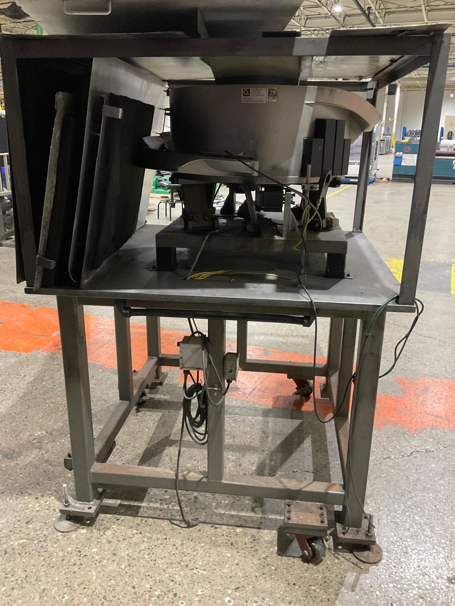 CUSTOM FEEDER COMPANY 14 065 RK FEEDER USED 4
