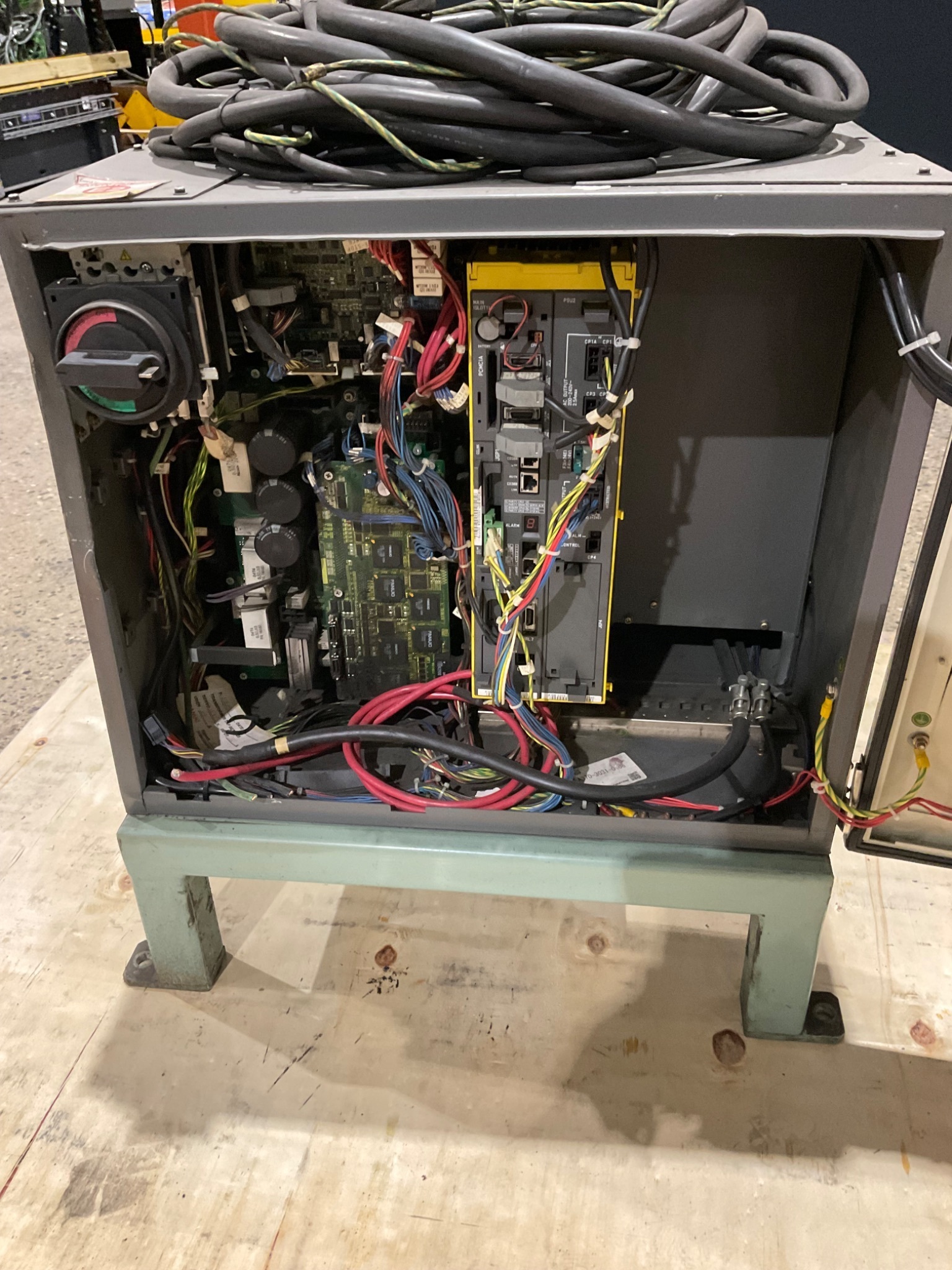 Fanuc M‑20iA Robot Complete with R‑30iB Controller USED 19