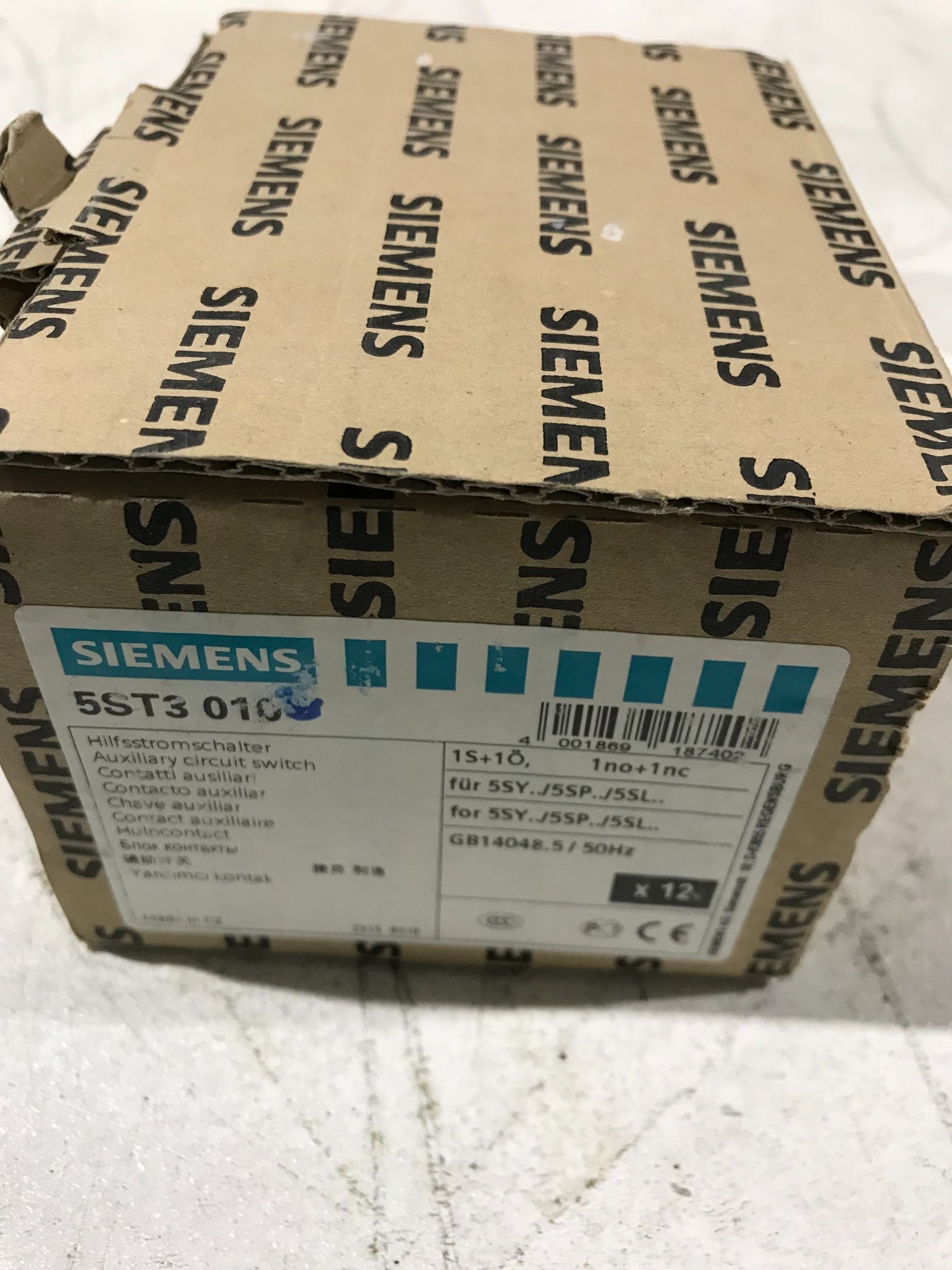 SIEMENS 5ST3 010 CONTACTOR 12 PCS NEW 1
