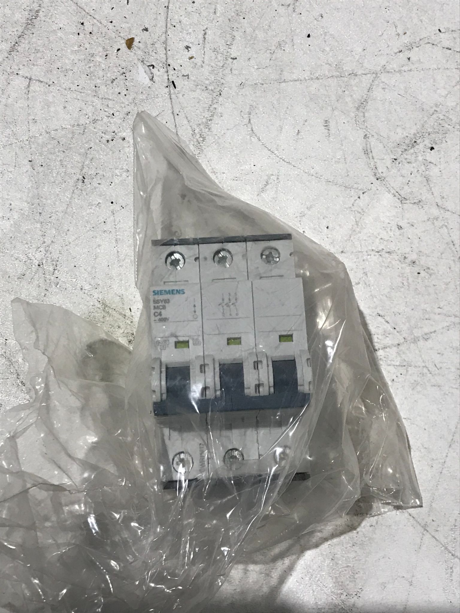 SIEMENS 5SY63-MCB-C4 CIRCUIT BREAKERS NEW 1