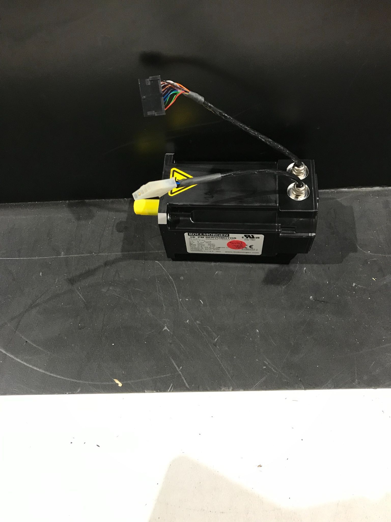 KOLLMORGEN AKM42S‑CSSN2‑02 Servo Motor USED 0