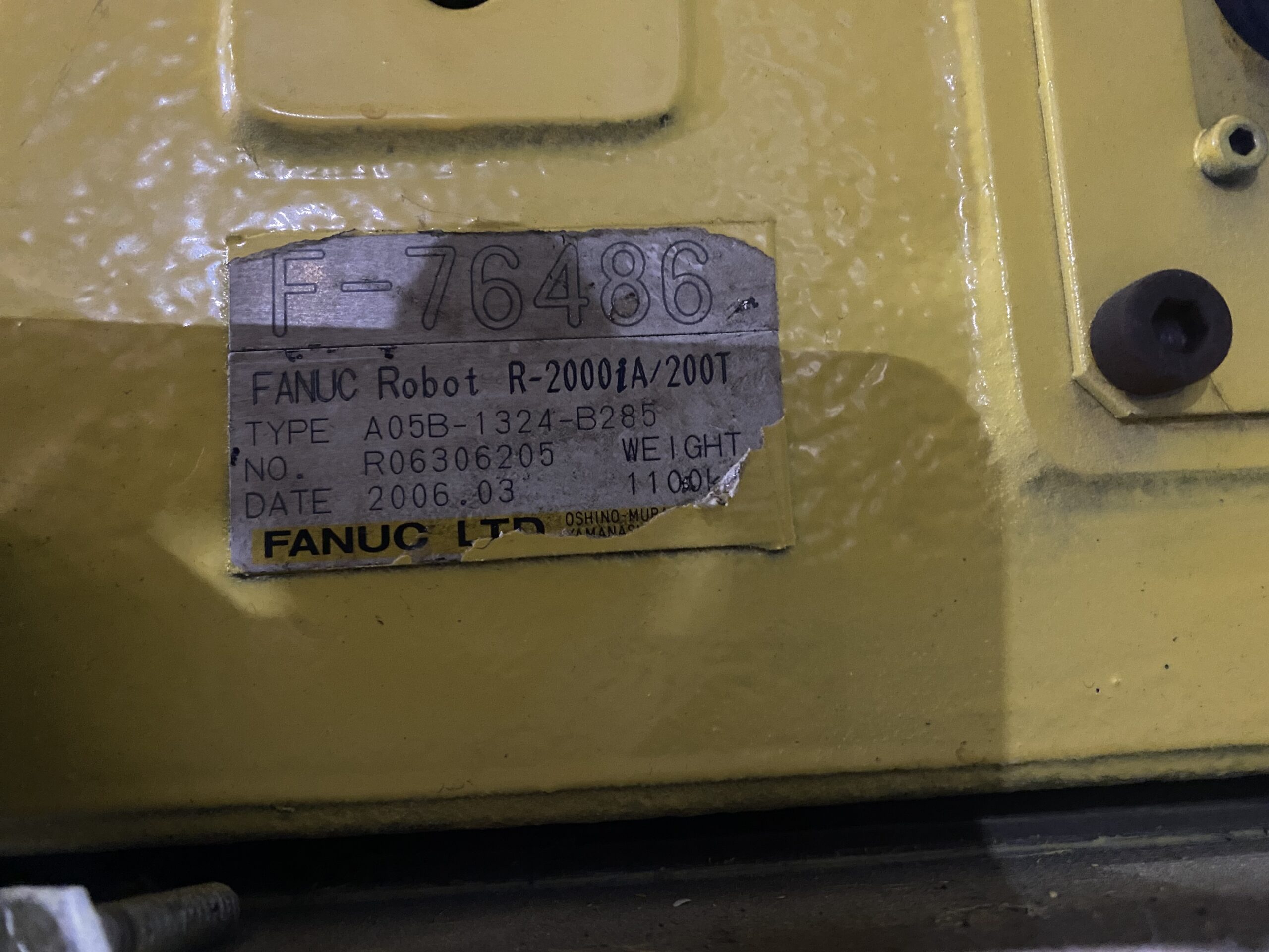 FANUC R‑2000iA/200T Complete w/ R‑J3iB Controller PARTS ONLY 5