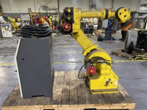 FANUC R‑2000iA/200T Complete w/ R‑J3iB Controller PARTS ONLY