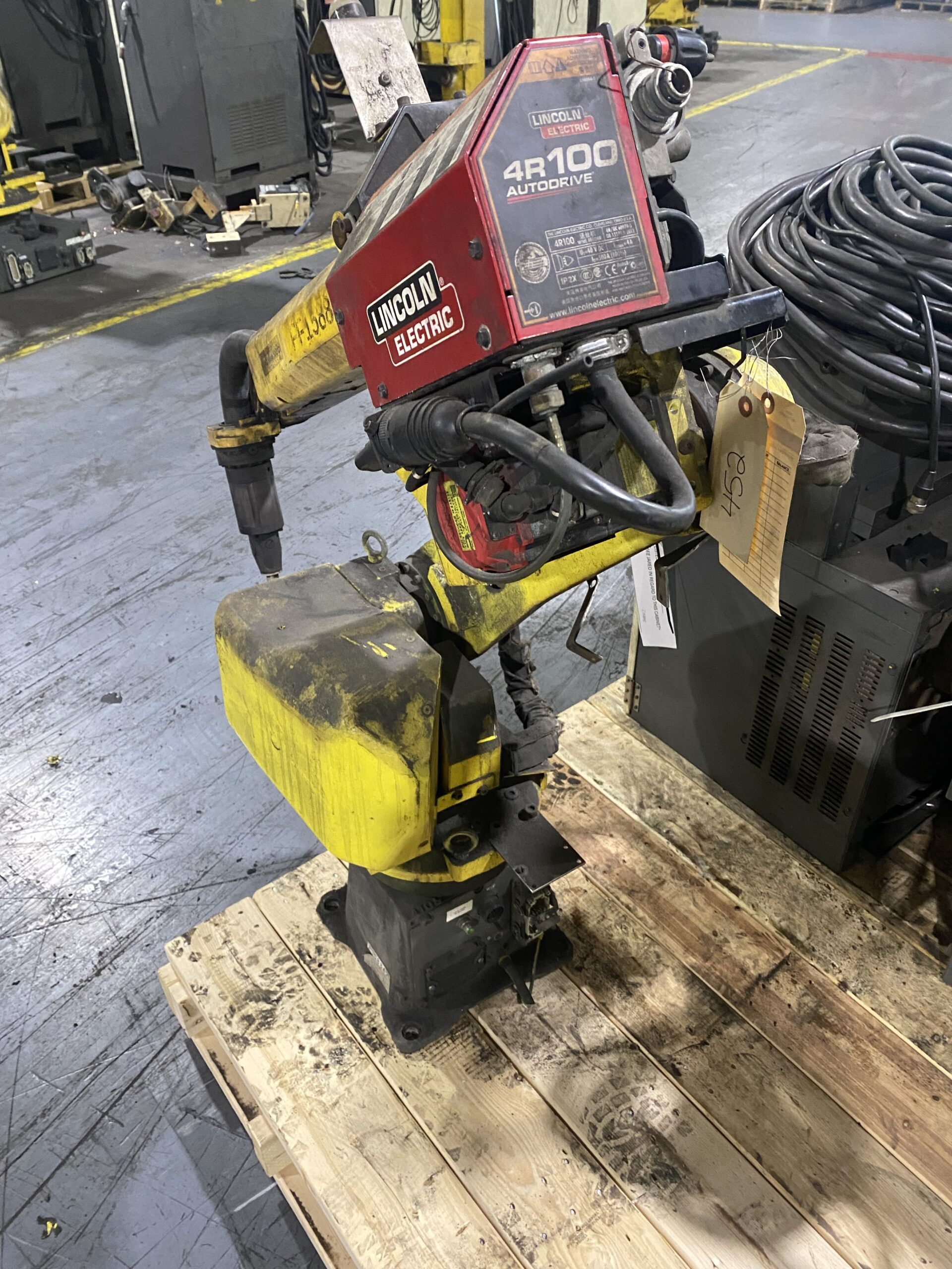 FANUC ArcMate 100iC/6L Complete w/ R‑30iB Cntrls & Lincoln Weld Equip PARTS ONLY 2