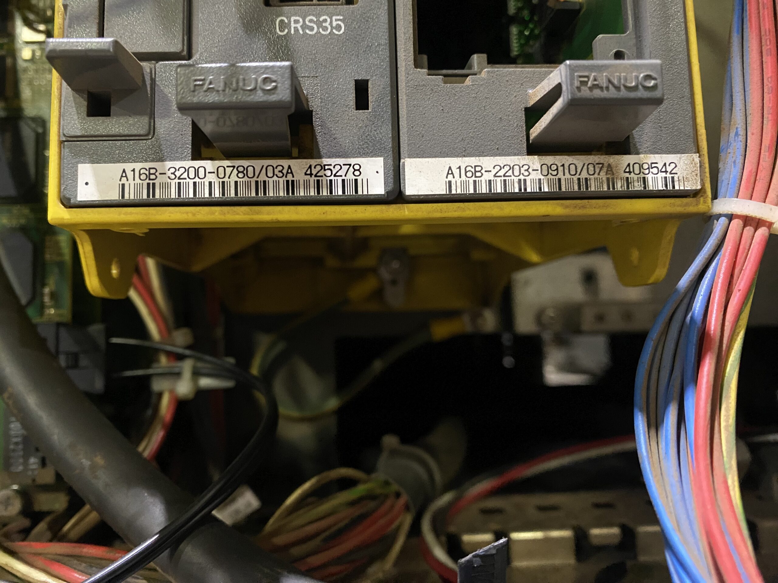 FANUC ArcMate 100iC/6L Complete w/ R‑30iB Cntrls & Lincoln Weld Equip PARTS ONLY 8