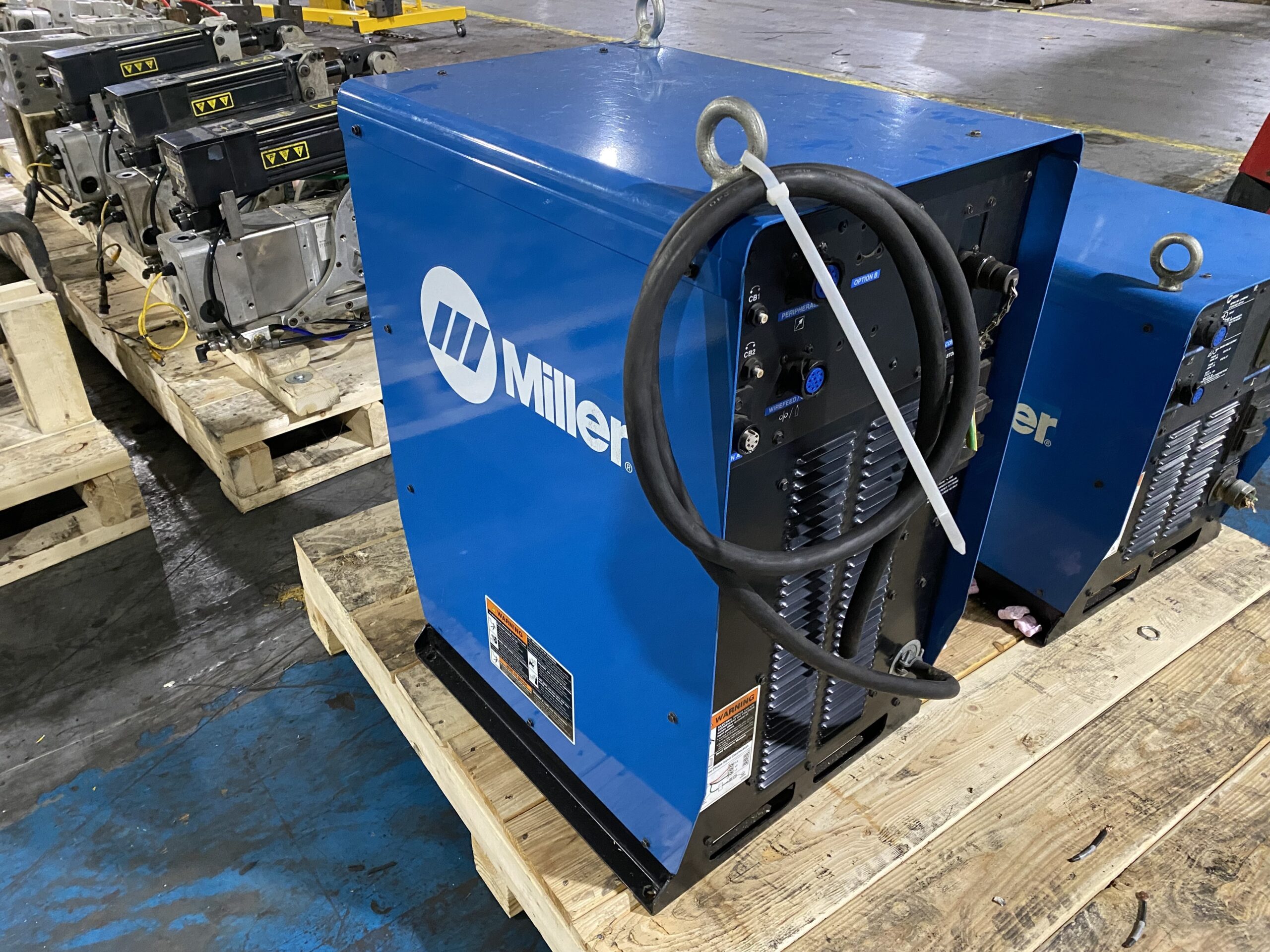 MILLER - AUTO-AXCESS 450-DI Welder USED 1