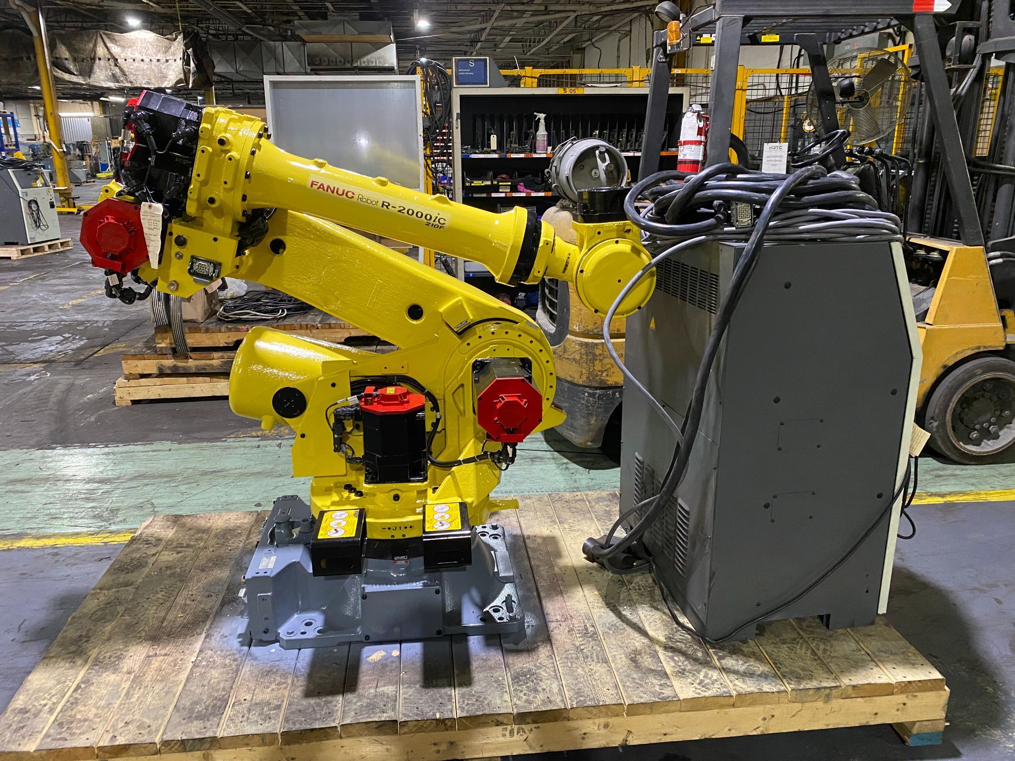 FANUC - R-2000iC/210F w/ R-30iB Controls REFURBISHED 1
