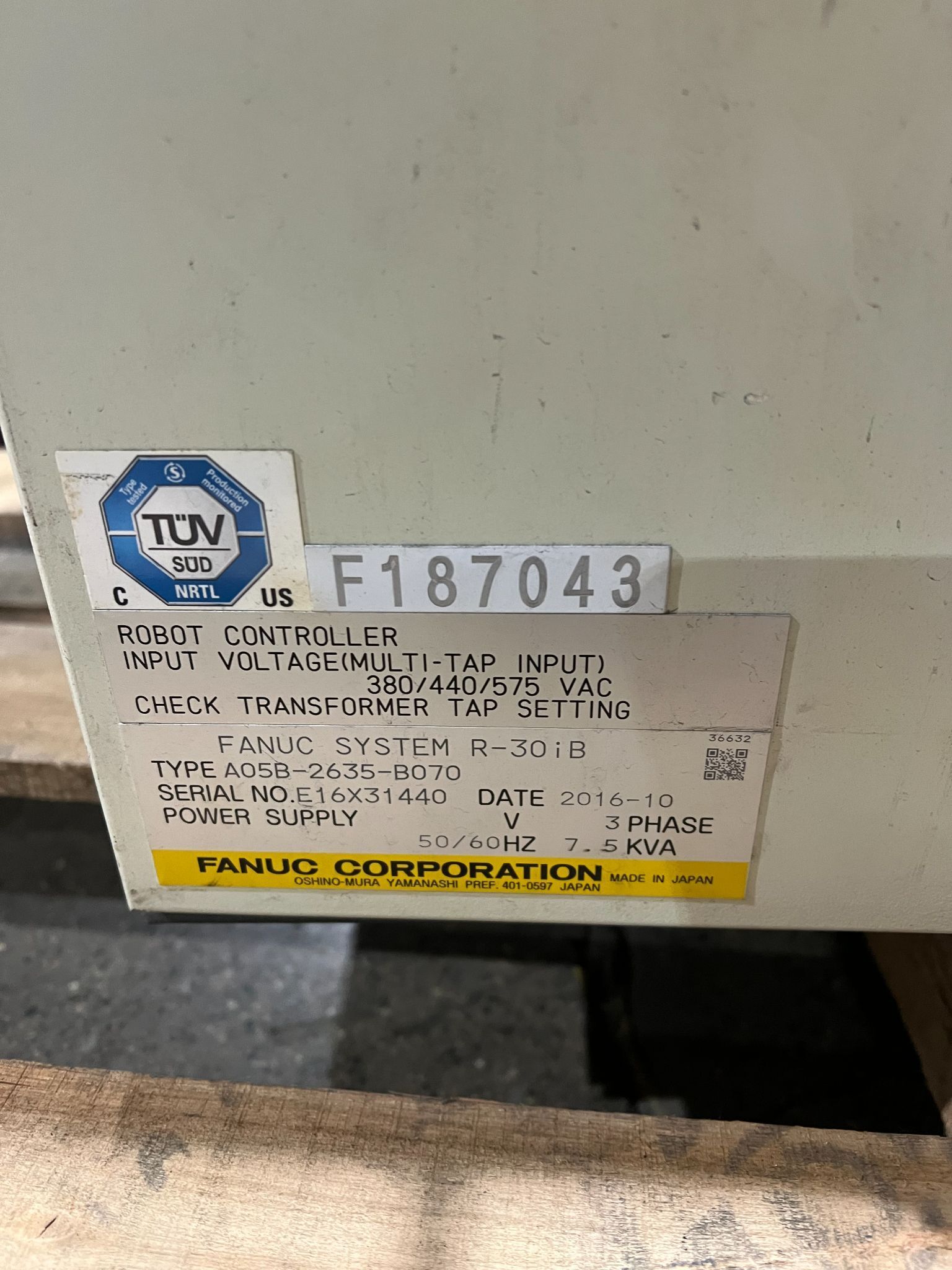 FANUC R‑2000iC/210F Robot with R‑30iB Controller USED 4