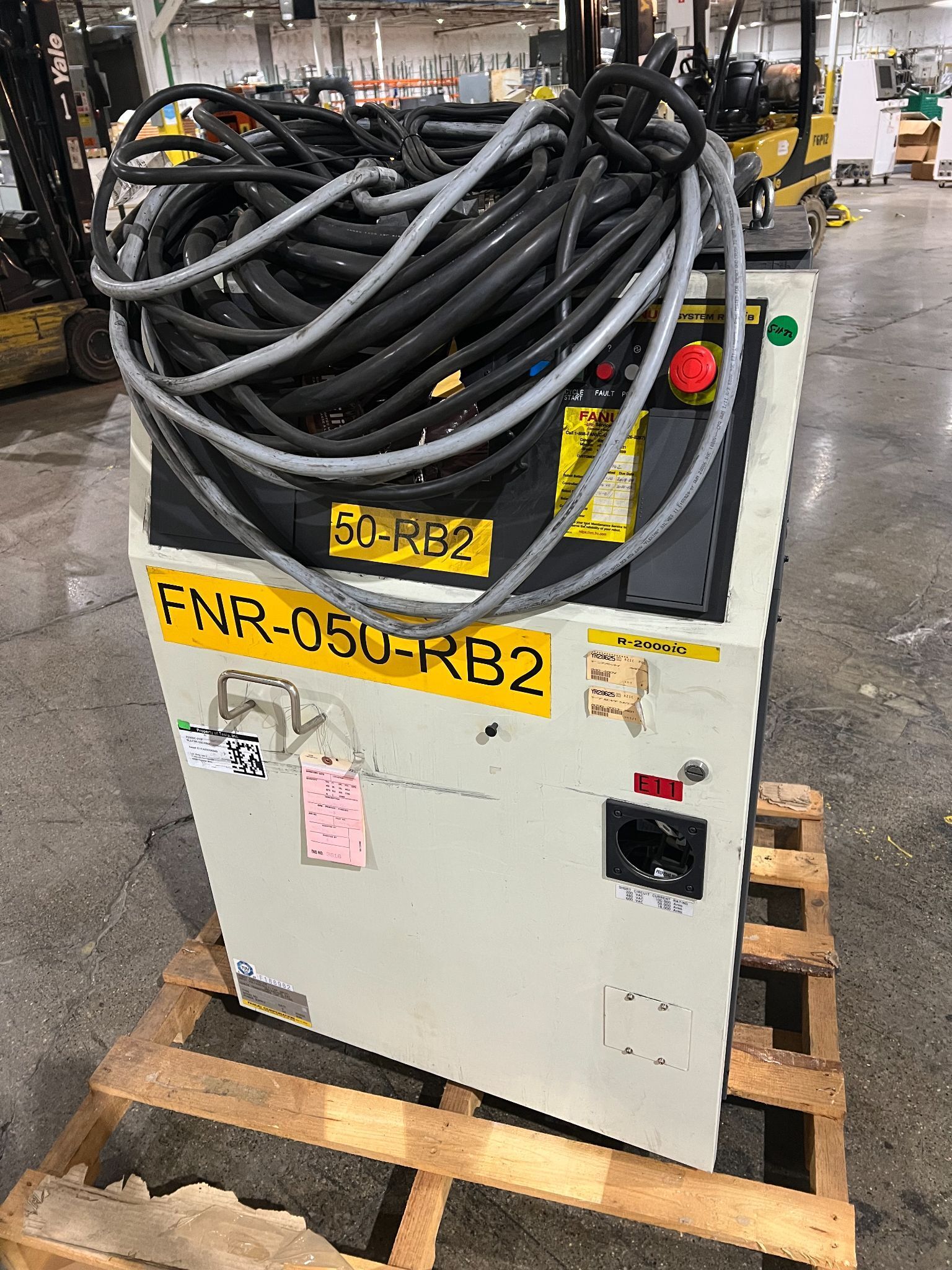 FANUC R-200IC/210F ROBOT W/ R30IB CONTROLLER NO PENDANT USED 4