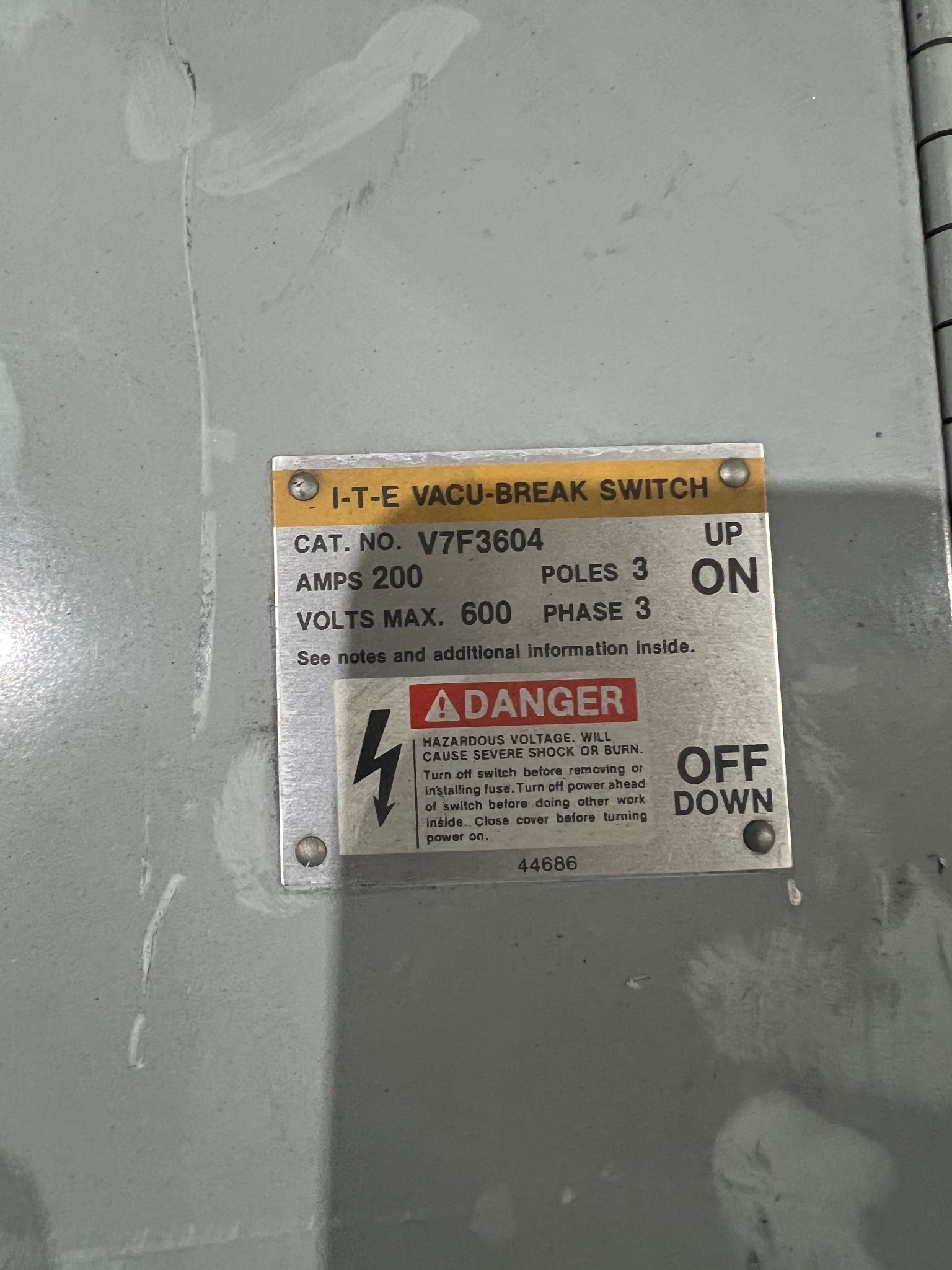 ITE V7F3604 200 AMP 600V 3P 3 PH PANEL MOUNT SWITCH 1