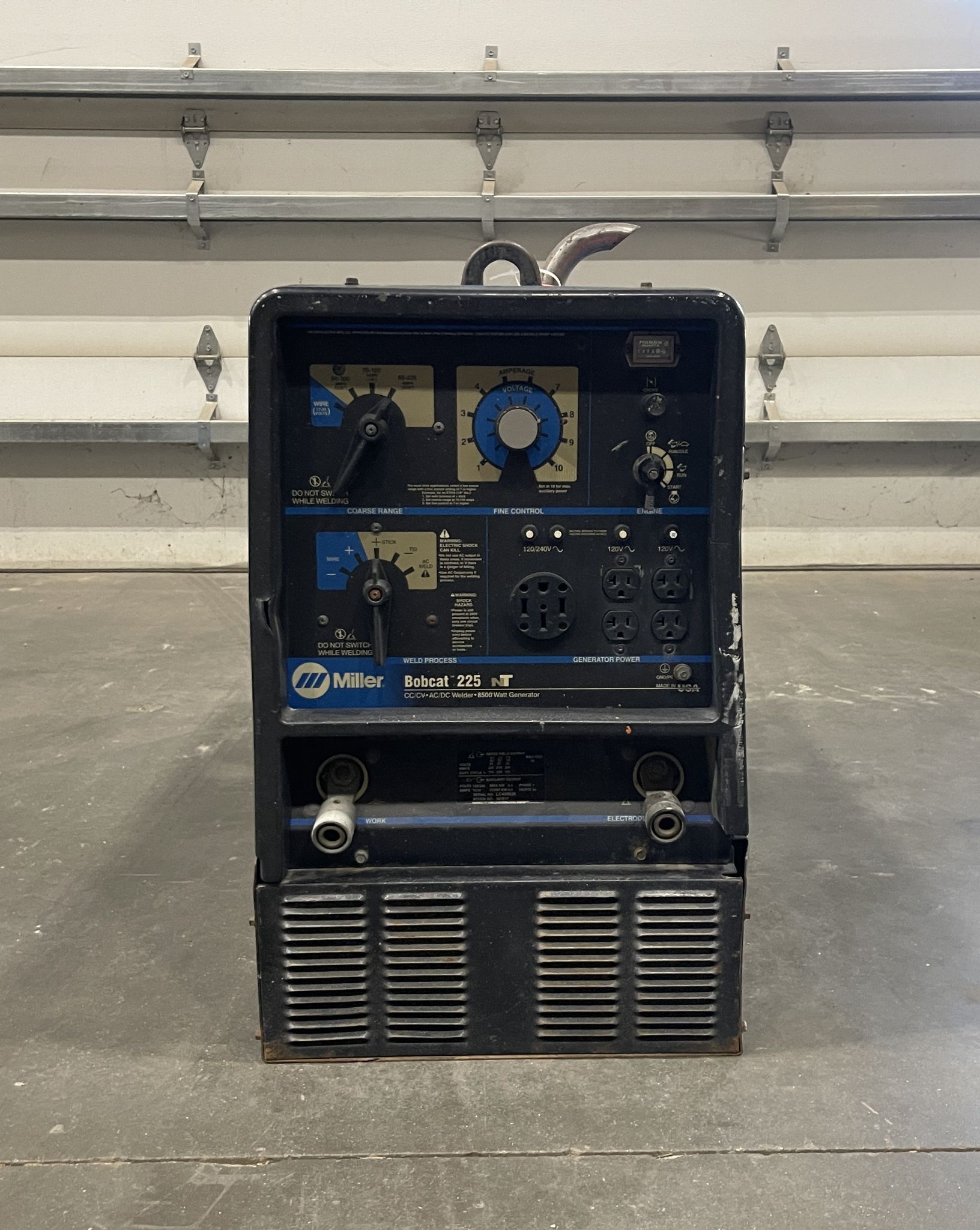 MILLER BOBCAT 225NT WELDER GENERATOR 11,000 WATTS (PARTS ONLY) 0