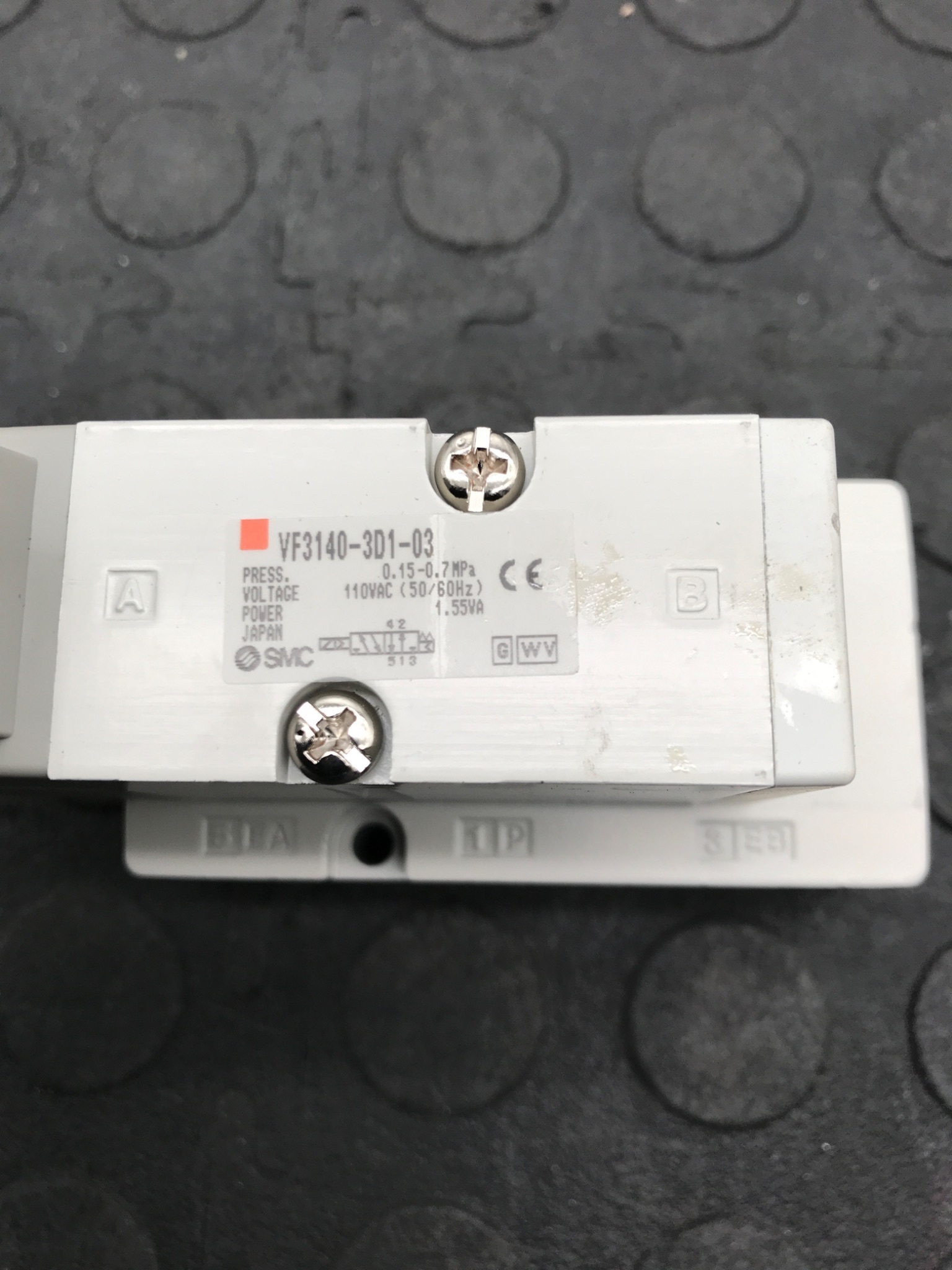 SMC VF3140‑3D1‑03 Pneumatic Solenoid Valve USED 1