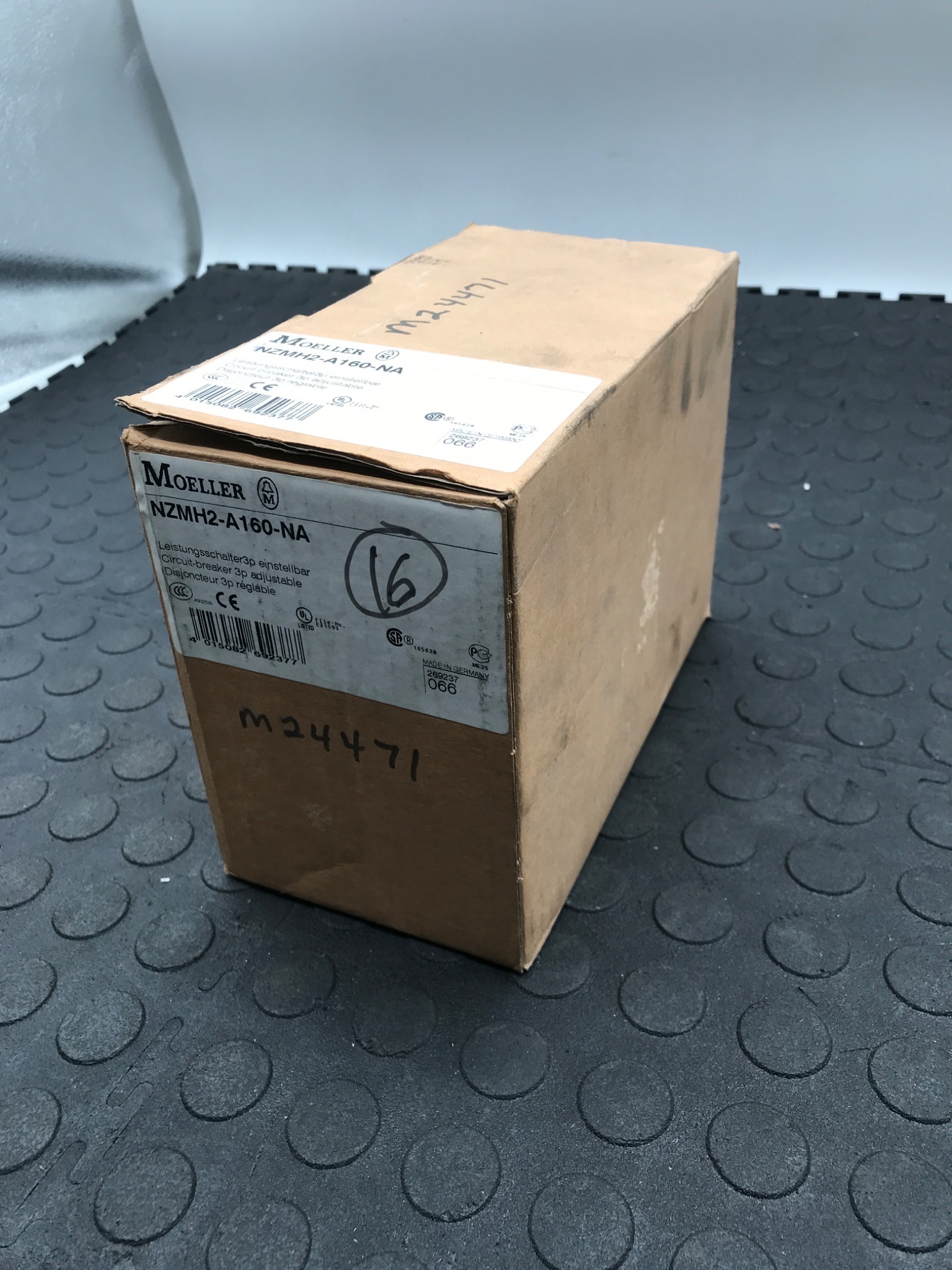 MOELLER NZMH2‑A160‑NA Molded Case Circuit Breaker NEW 1